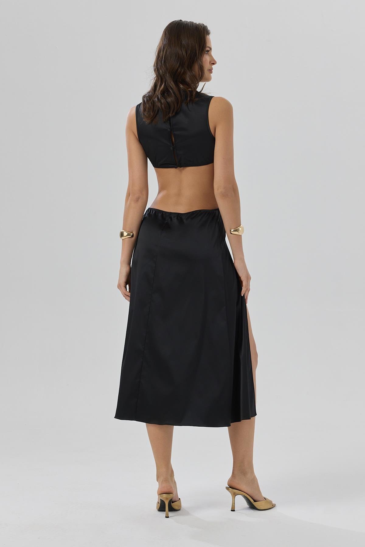 Feu De Elu  Sensure Siyah Esnek Saten Tül Detaylı V Yaka Uzun Gecelik - Görsel 5