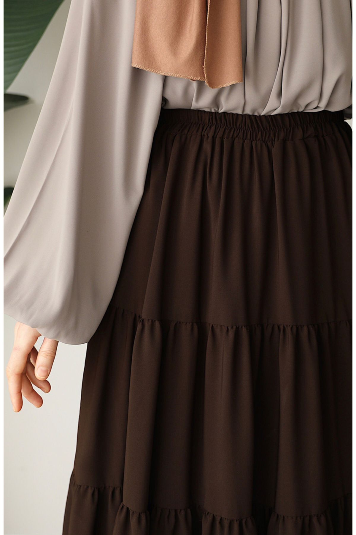 suhneva-Frilly Skirt Dark Brown 2