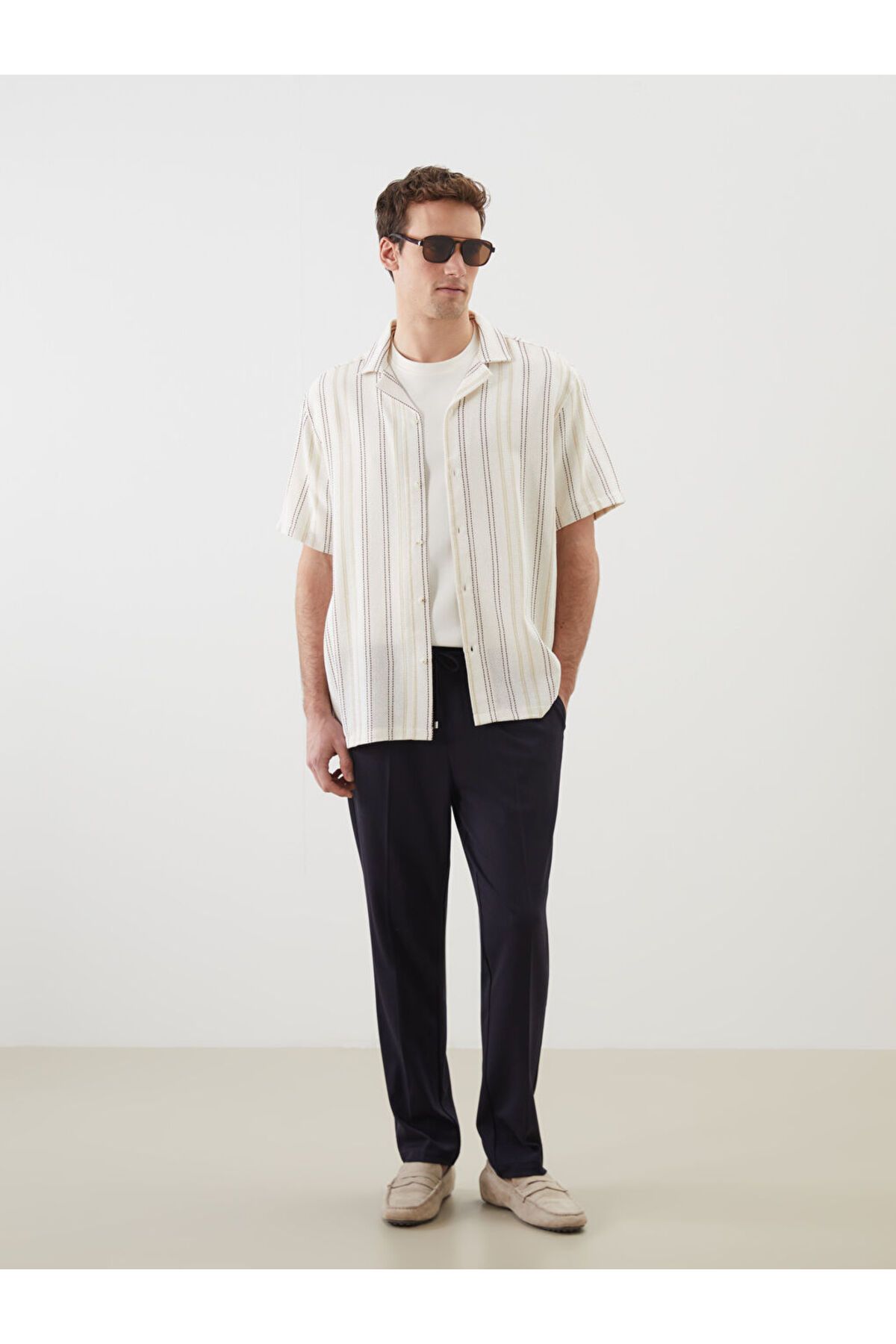 LC Waikiki-Ανδρικό πουκάμισο με κοντό μανίκι Ecru Regular Fit 2