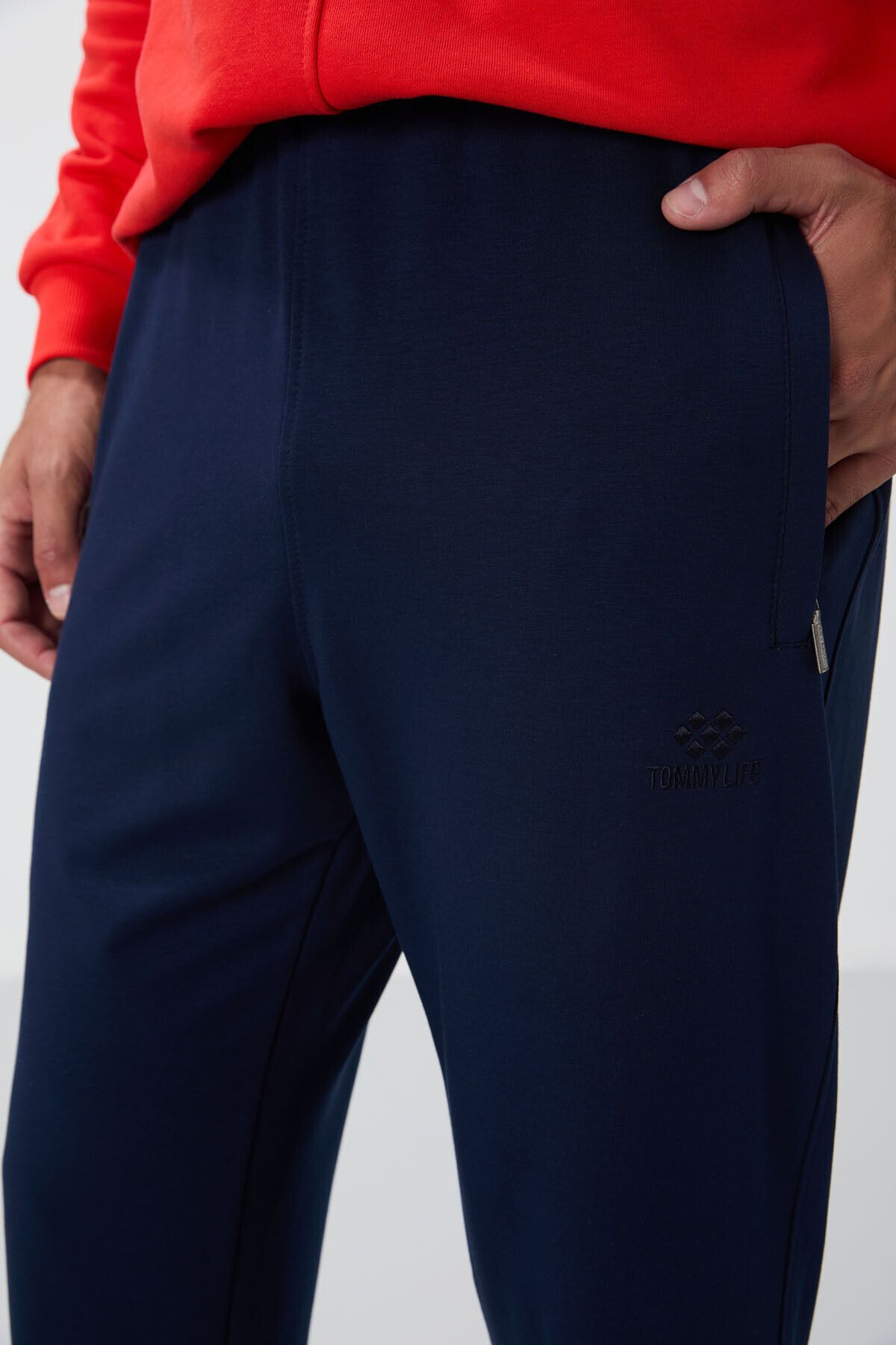 TOMMY LIFE-Indigo MEn's SwEatPants - ZippErEd PockEt, Skinny Fit, Classic LEg - 84669 4