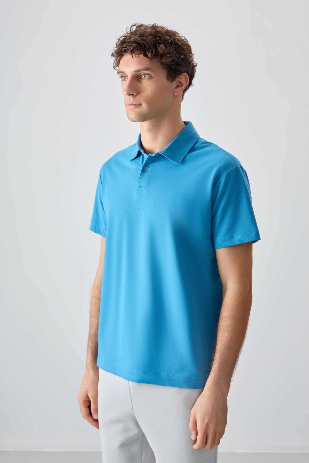 تی شرت مردانه پنبه آبی نفتی ضخیم بافت نرم چوگان YAKA بزرگ و تناسب T SHIRT 88381 Air Jones
