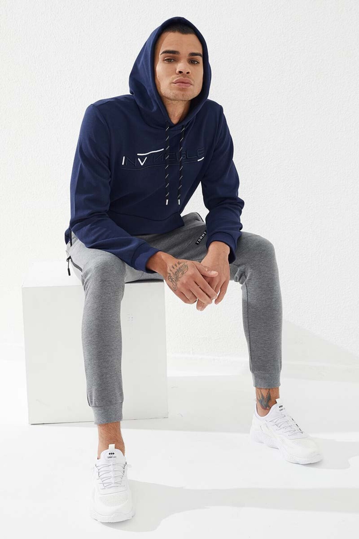 complete the look image