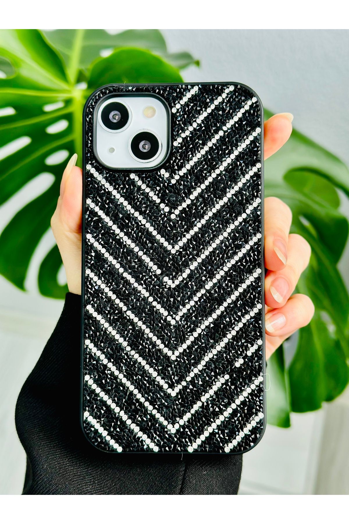 Go Aksesuar-حافظة سيليكون متوافقة مع هاتف Iphone 14 و15 بتصميم ماسي مرصع بأحجار الراين اللامعة 2