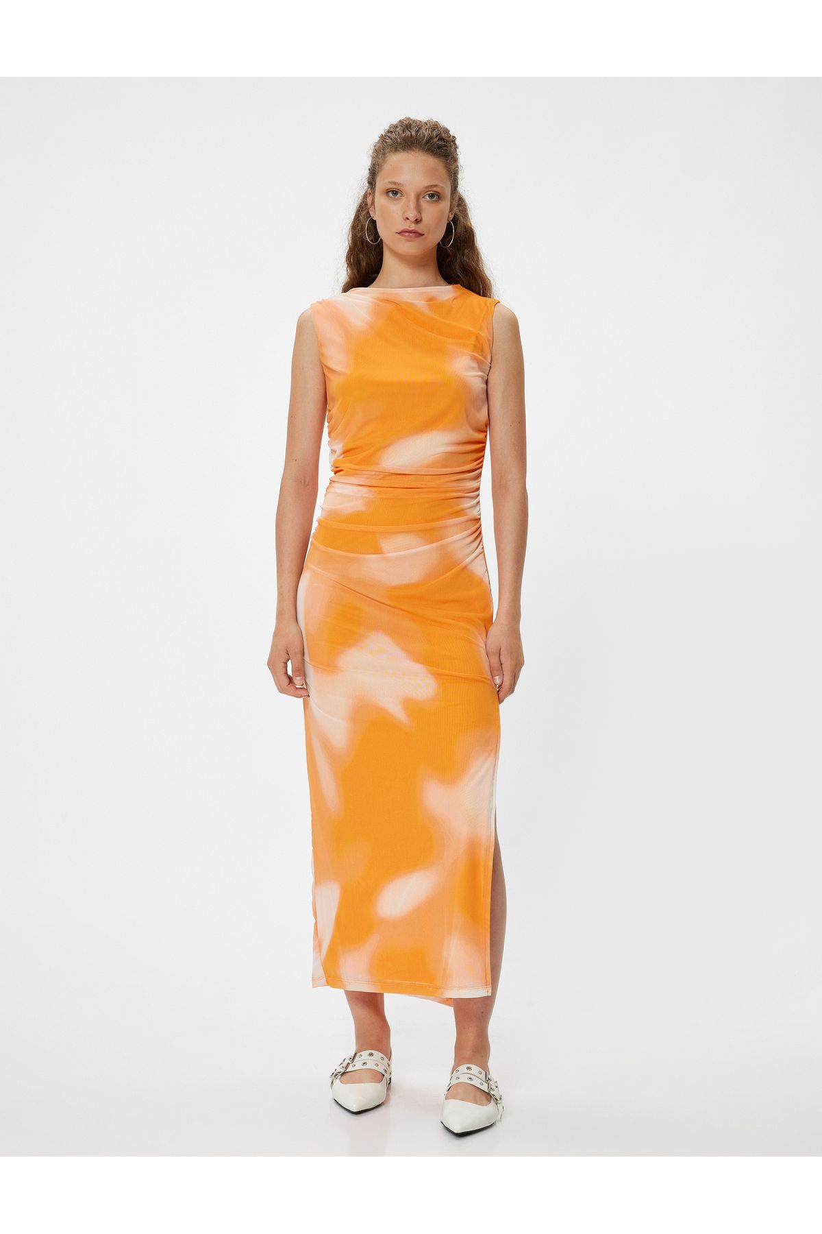 Koton Yeni Sezon Tül Bodycon Uzun Elbise Kolsuz Drapeli Kayık Yaka Slim Fit Soyut Desenli