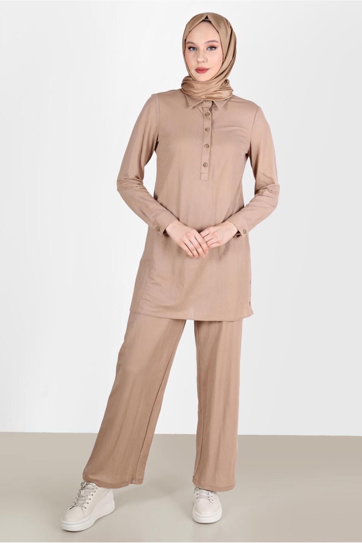 شلوار دو نفره پایه با جزئیات دکمه. تیم 42533 Alvina