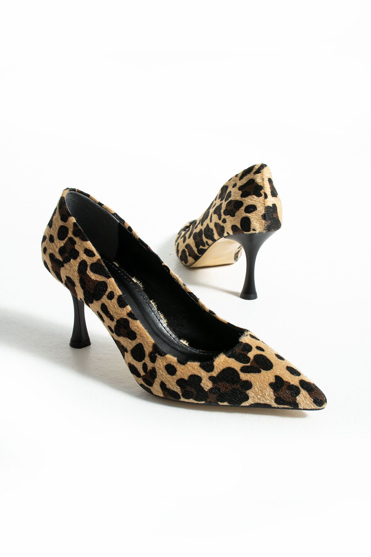 Güllü Shoes-Leopard Print Thai Feather Pointed Toe Stiletto – an Indispensable Addition to Bold and Stylish Steps! 6
