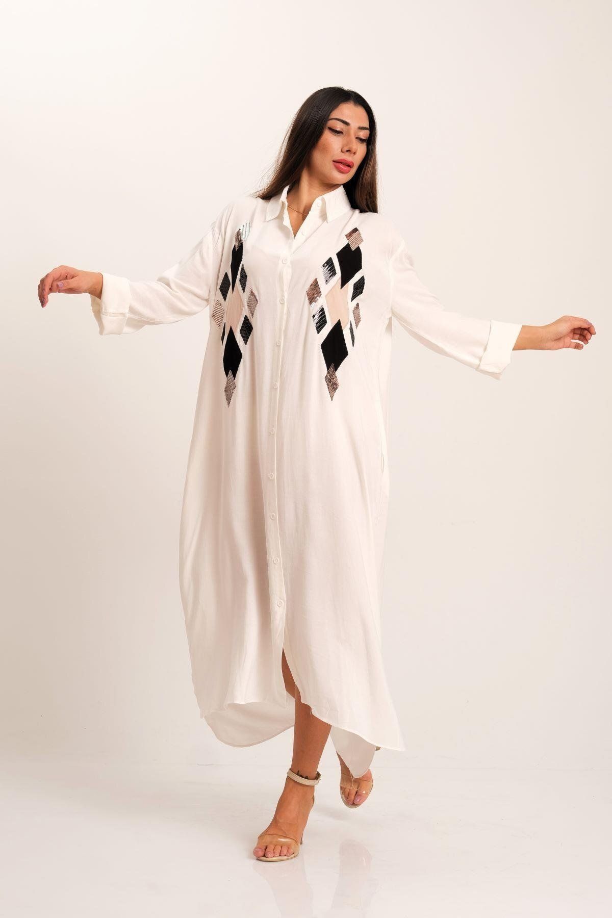 Keyifli Moda-فستان قميص طويل مطرز بالترتر من الأمام باللون الأبيض للنساء 3