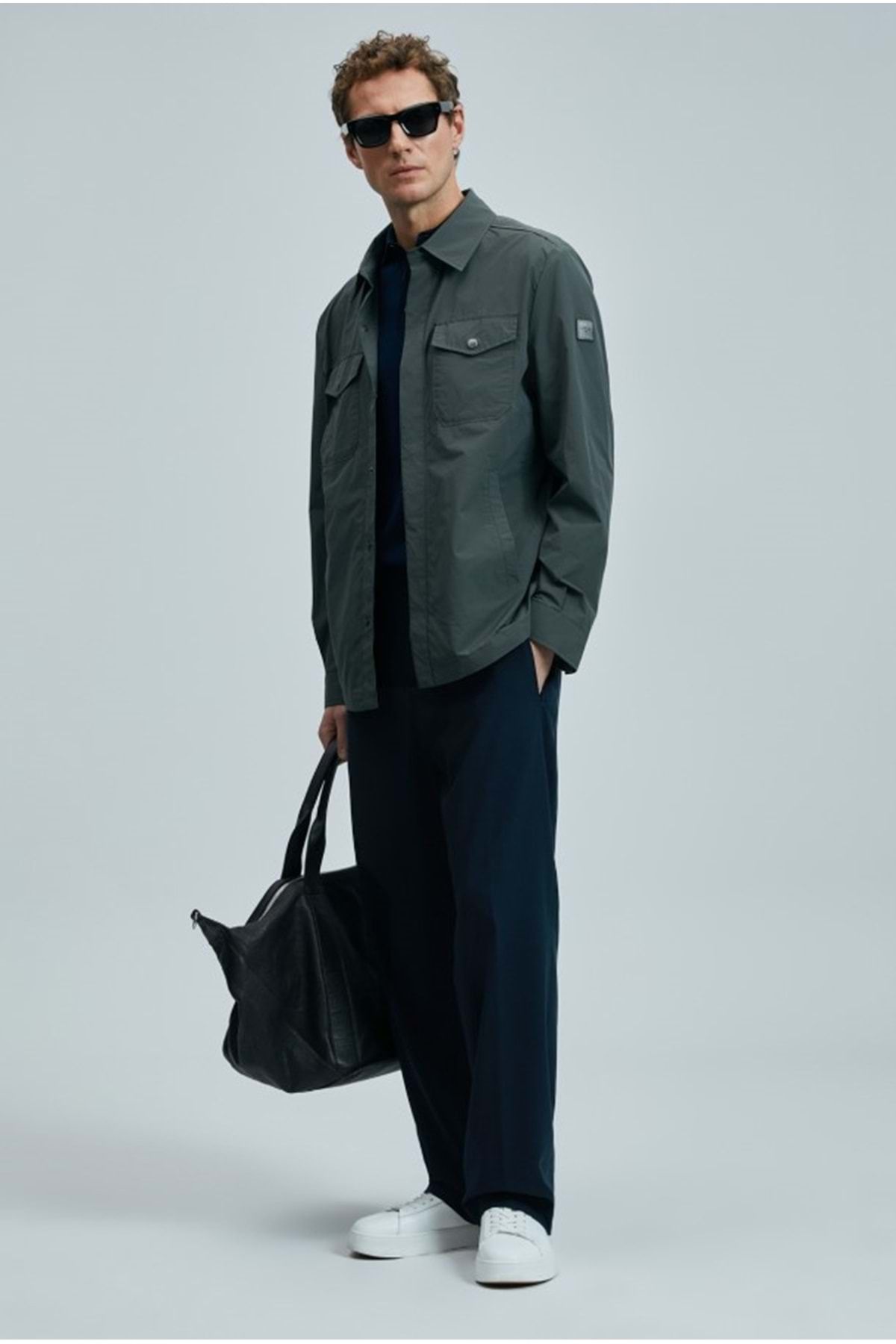 complete the look image