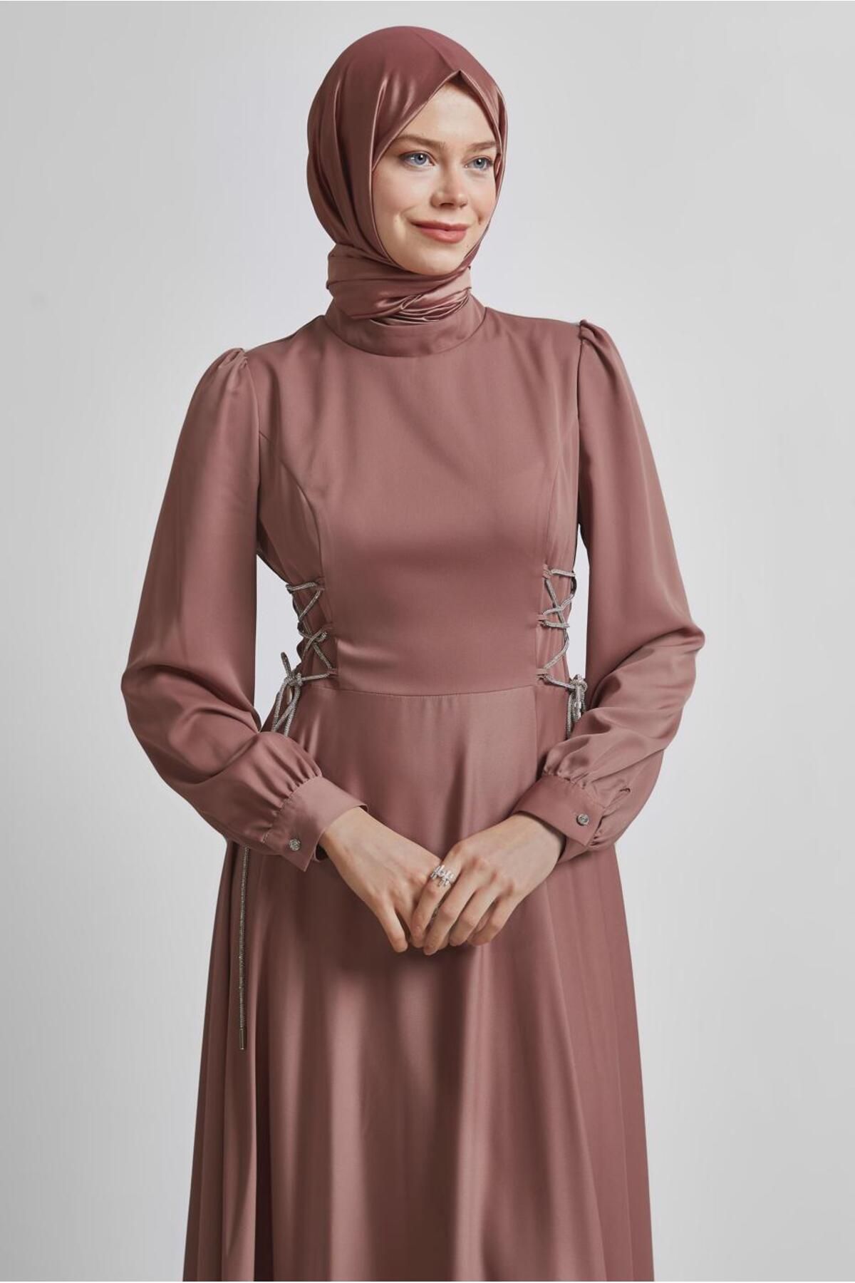 لباس با جزئیات صحافی 45365 Alvina