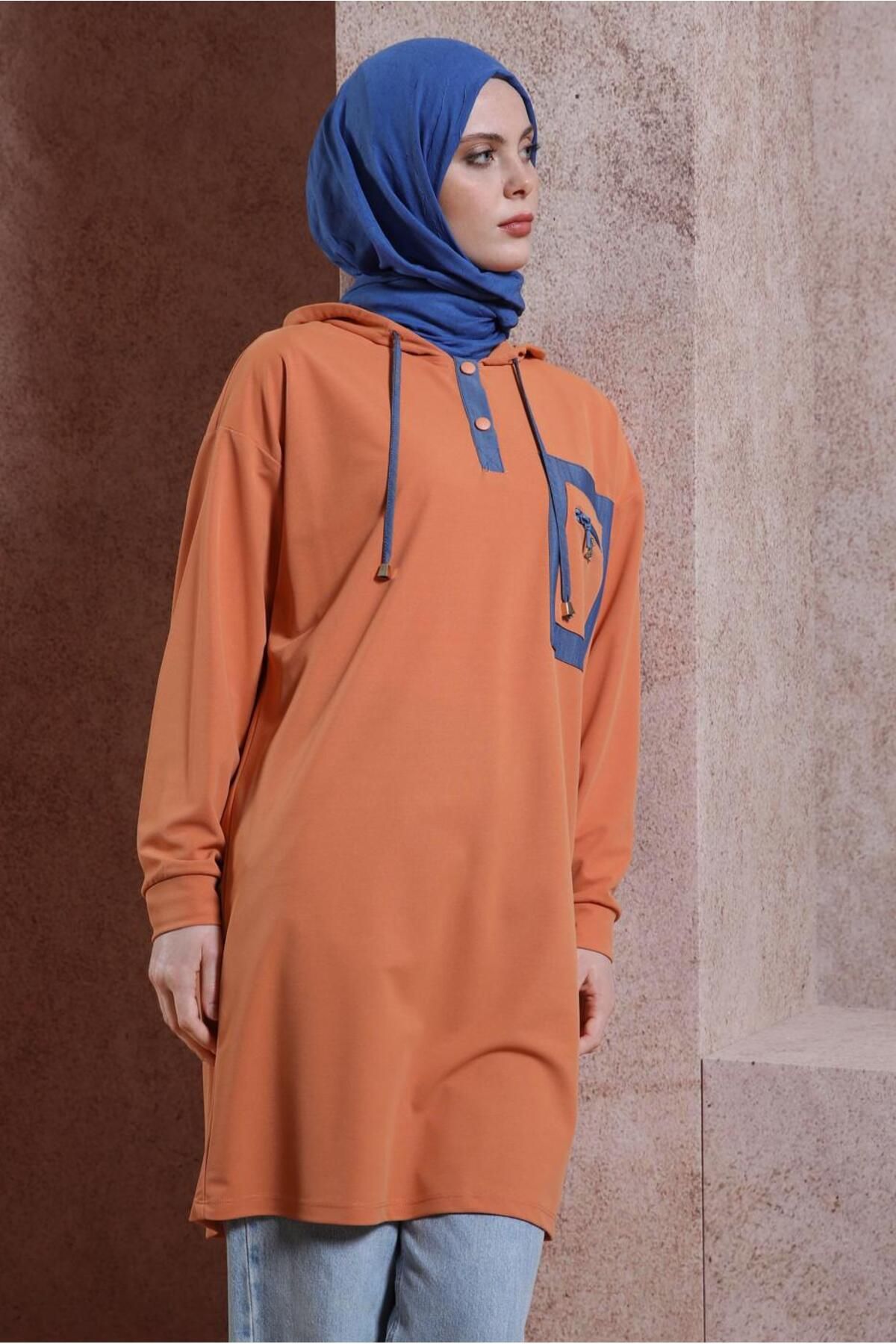 تونیک ورزشی کلاه دار 43846 Alvina
