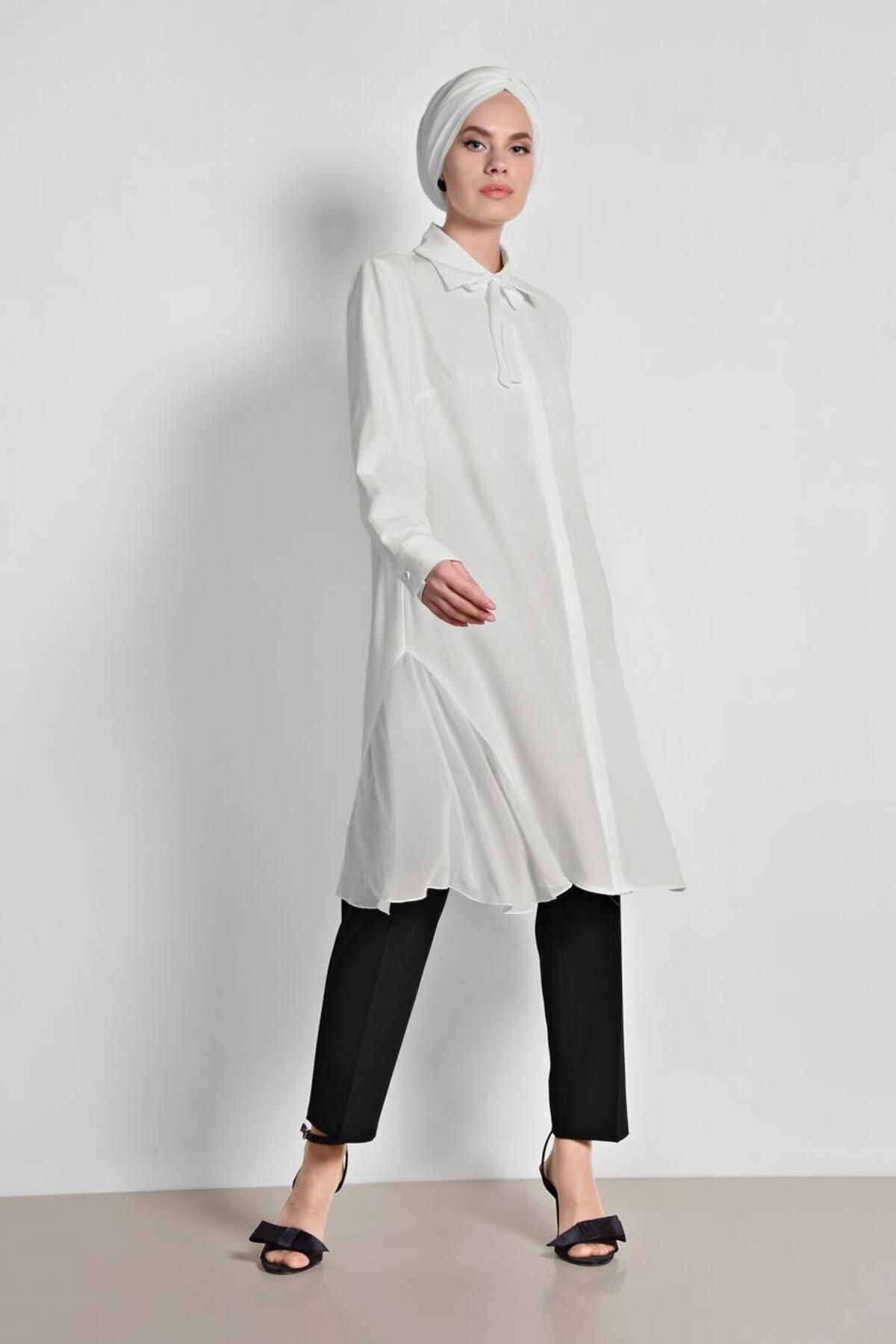 Alvina-4060 Model Tunic with Lace and Hidden Buttons 1