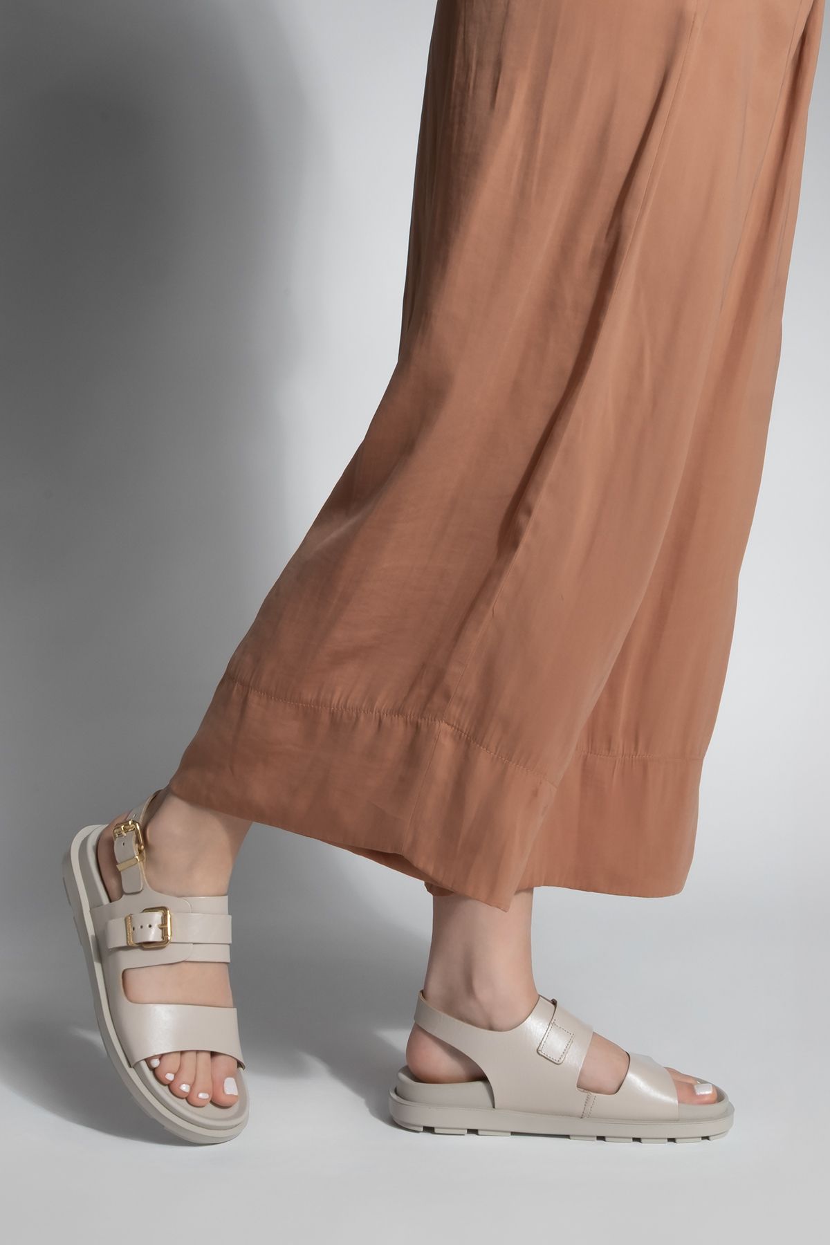 Marjin-Lässige Sandalen – Ecru beleuchtetes Sırif-Leder mit doppeltem Riemen und Knöchelriemenschnalle 4
