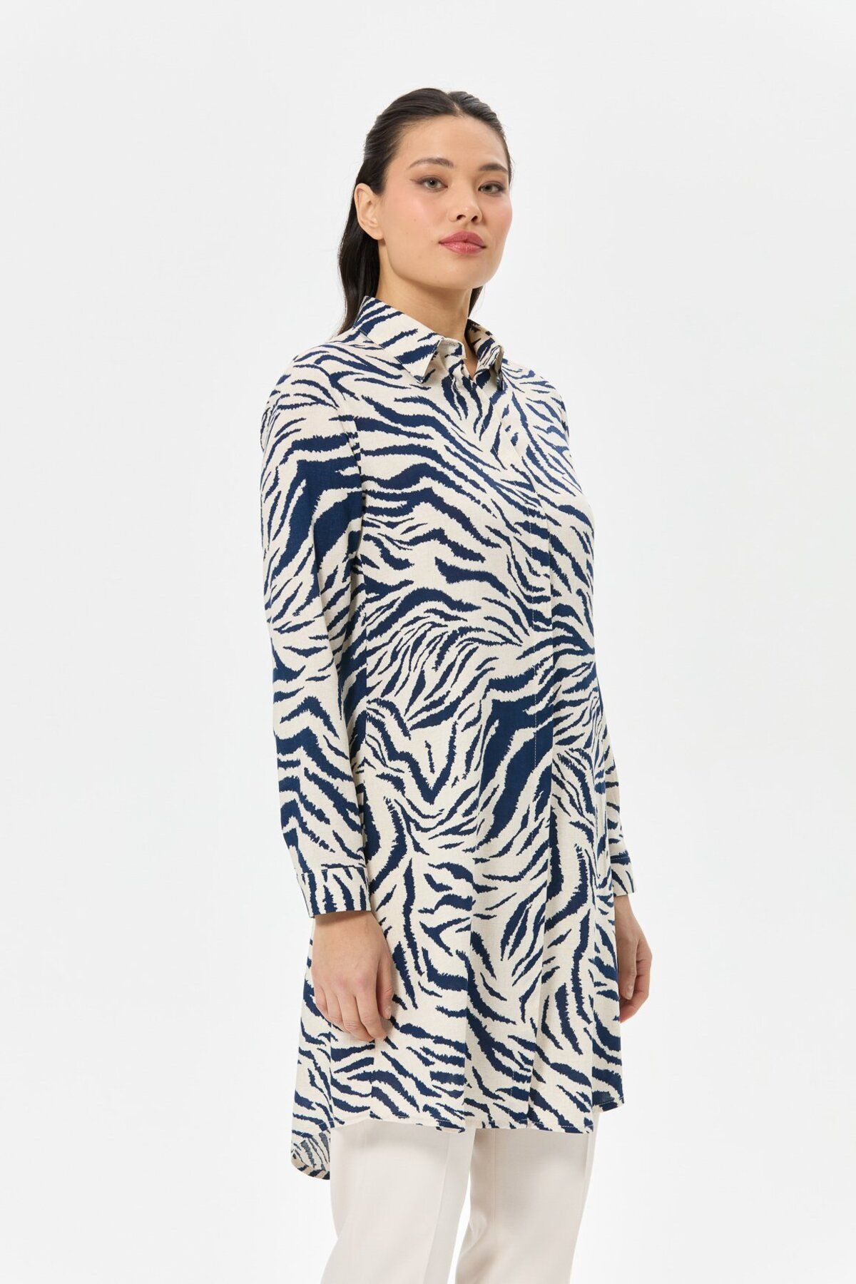 Esswaap-Zebra Patterned Tunic Navy 3