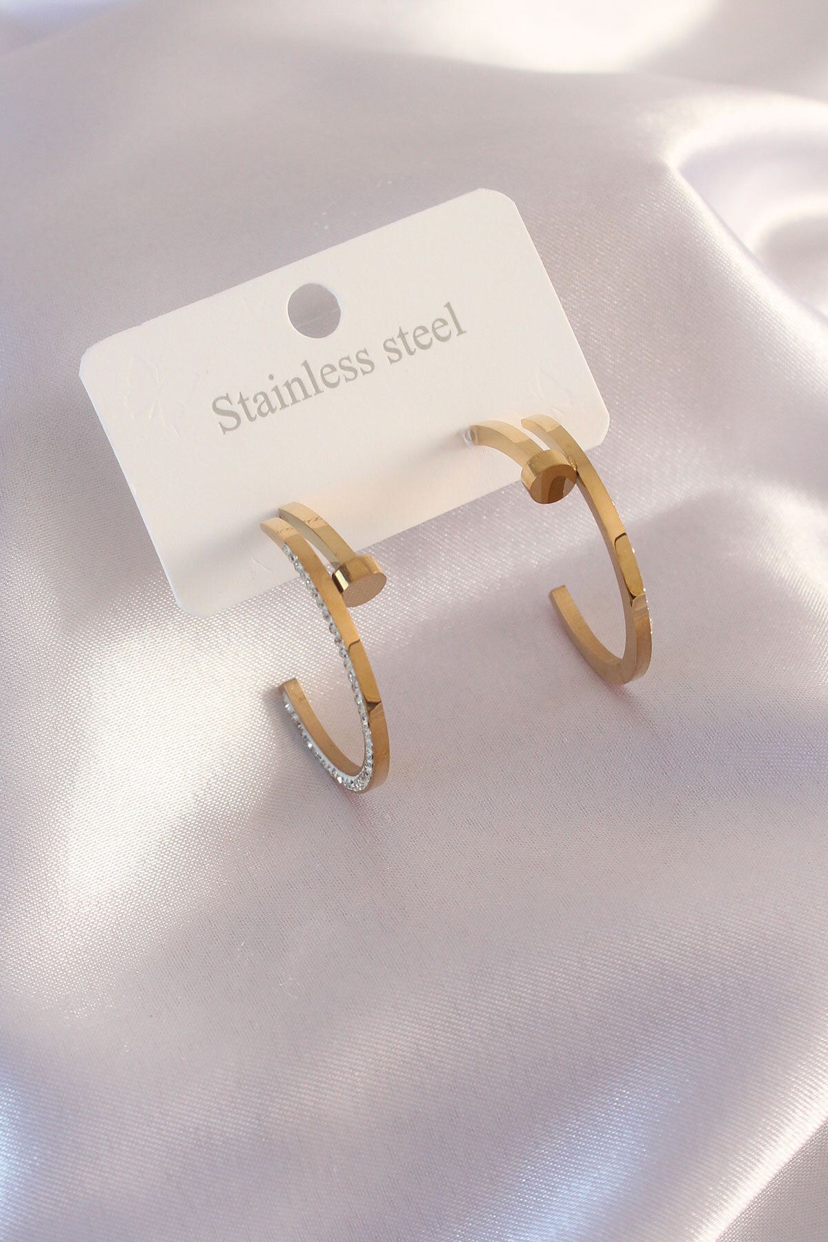 BZK ACCESSORİES Çelik Gold Renk Zirkon Taş Detay Kadın Küpe