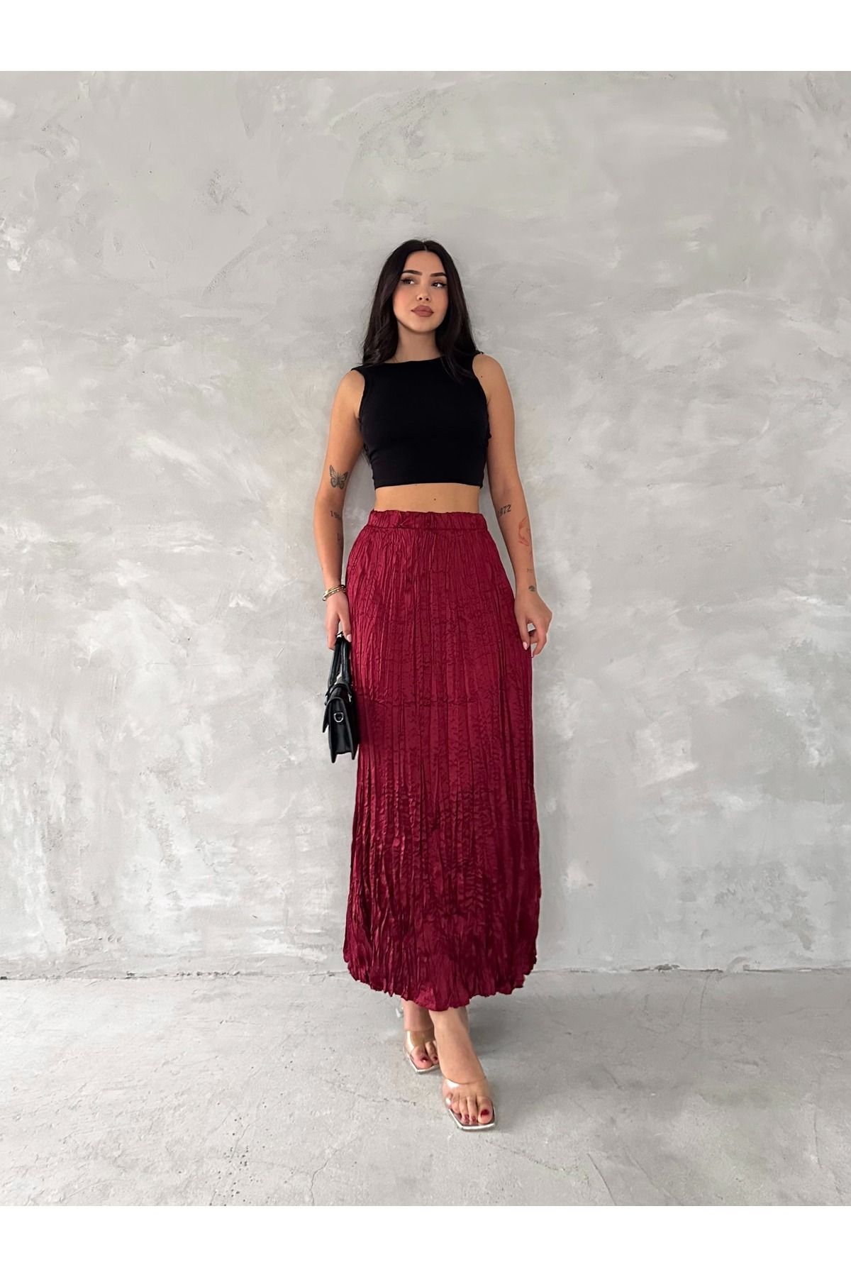 Kayaka triko-Pleated Crinkled Satin Skirt 4