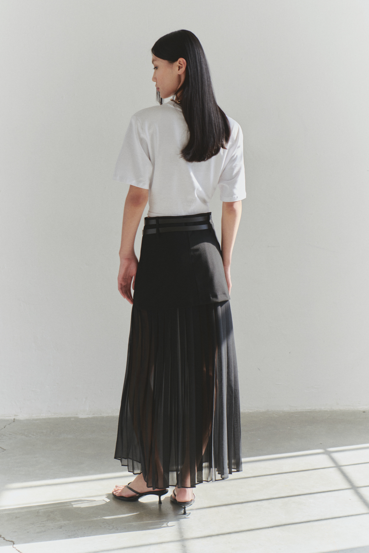 Trendyolmilla  Siyah Şifon Pilili Kemerli Dokuma Etek TWOSS25ET00108 - Görsel 3