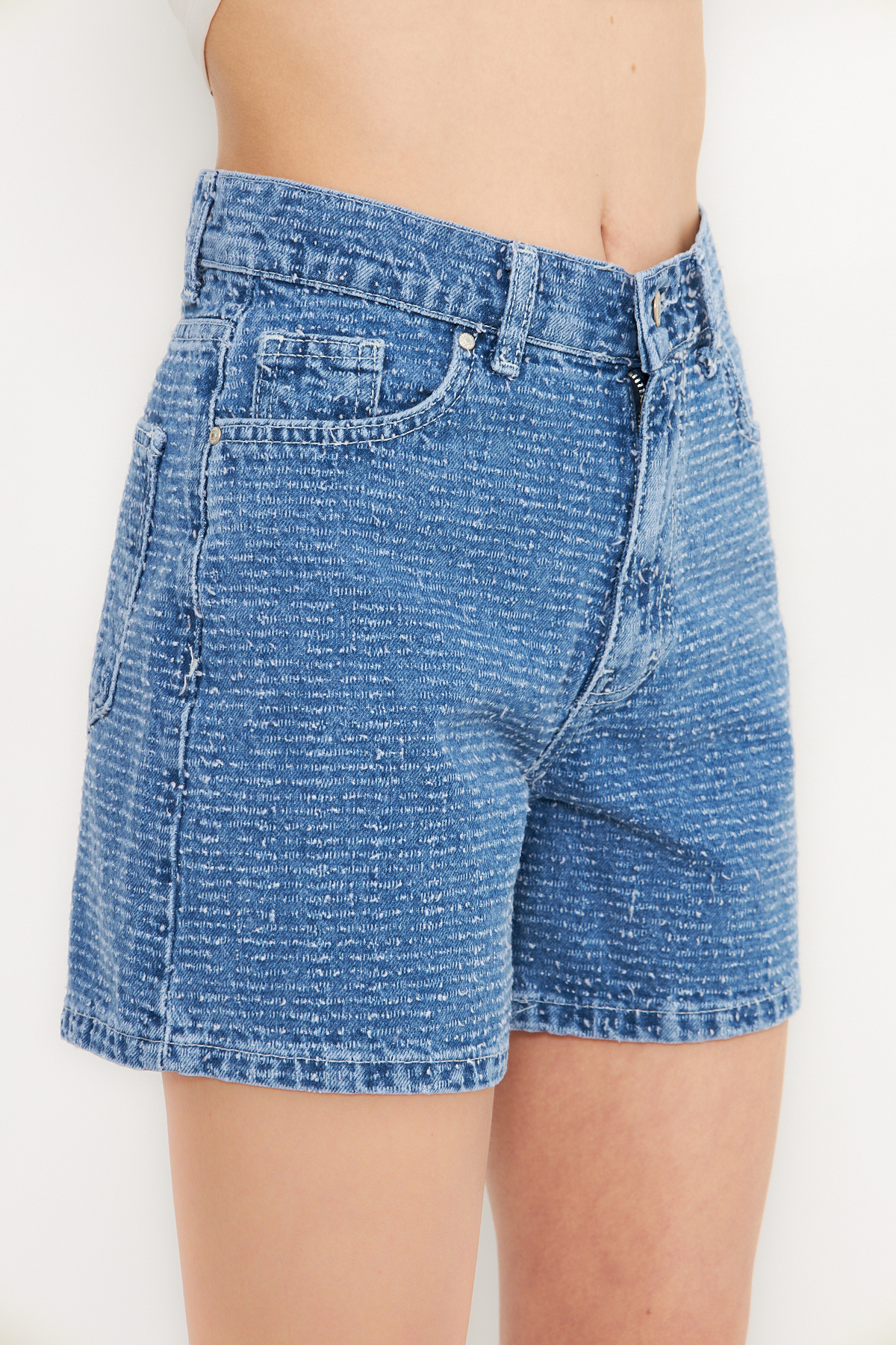 Trendyolmilla  Mavi Yüksek Bel City Boy Denim Şort TWOSS25SR00144 - Görsel 5