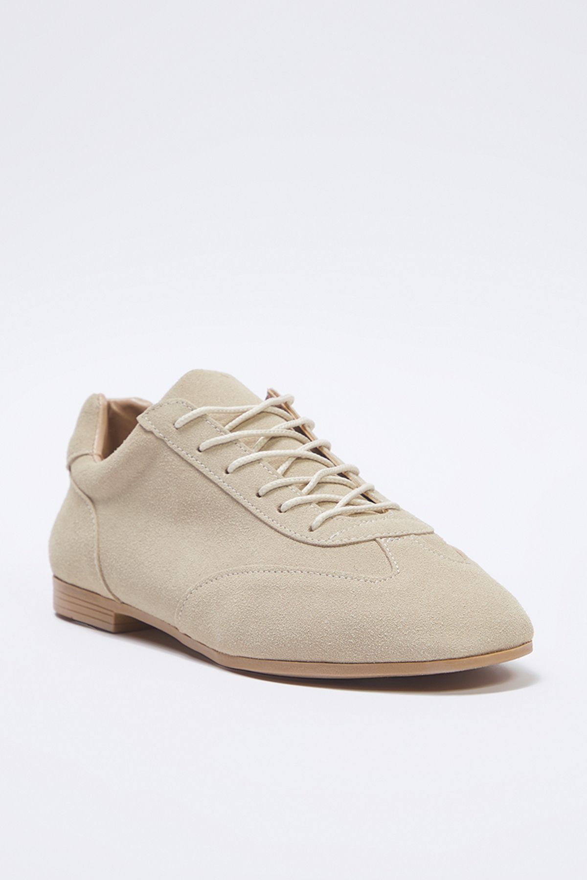 trendyol-shoes-womens-sneakers