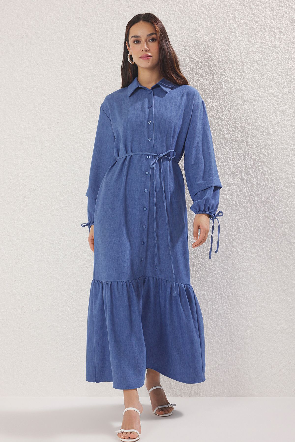 Trendyol Modest Indigó csipke részletes vászon megjelenésű szőtt ruha TCTSS25EB00111