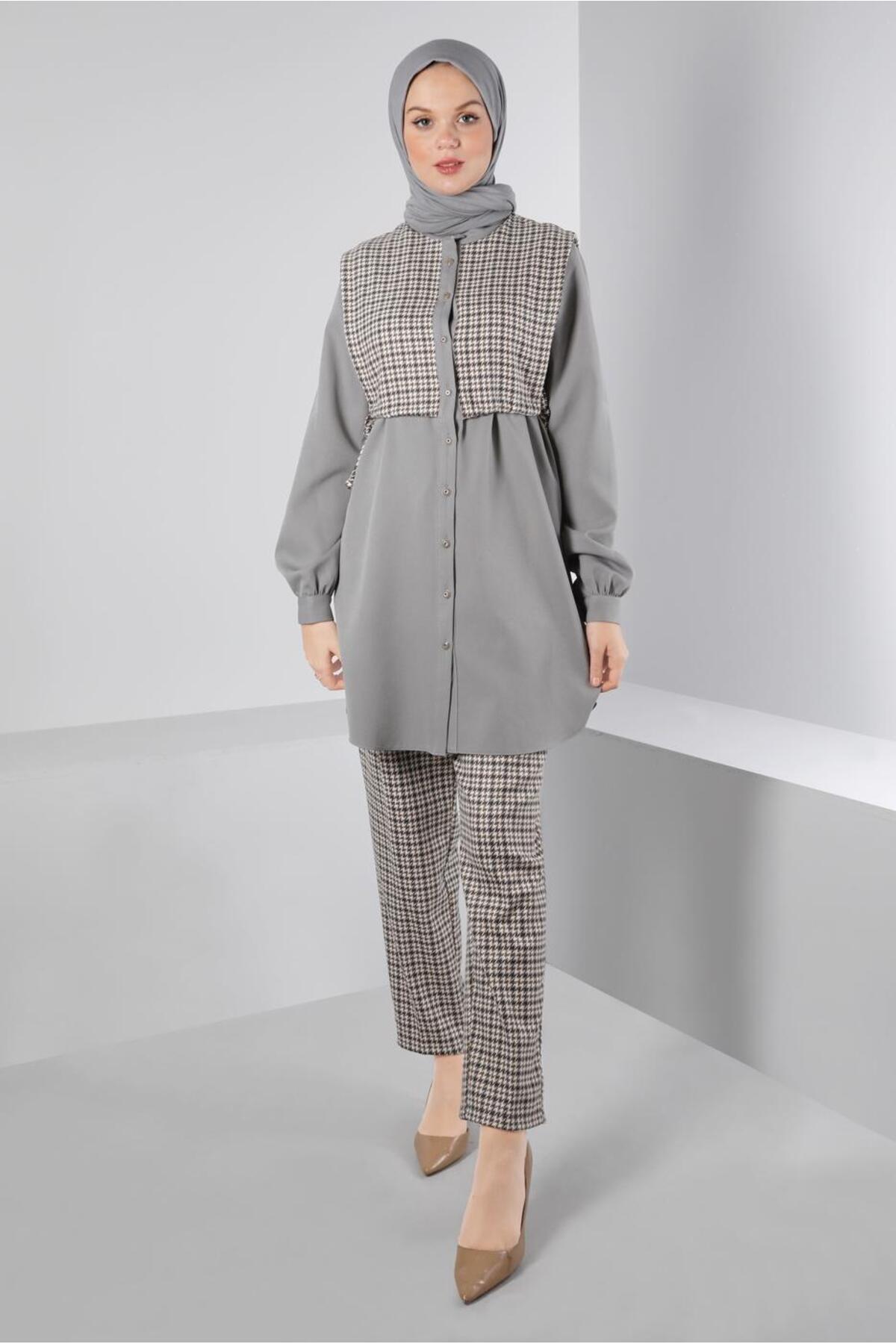 Alvina-Double Pants with Binding Detail and Clog Pattern. Team 43266 1