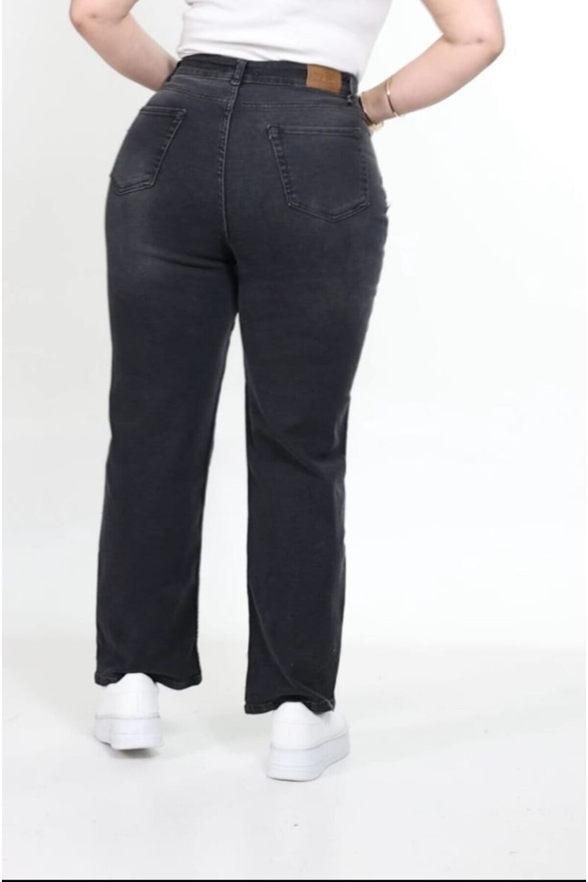 HaiModa-Women's Loose Wide Leg Jeans Plus Size Jeans 4