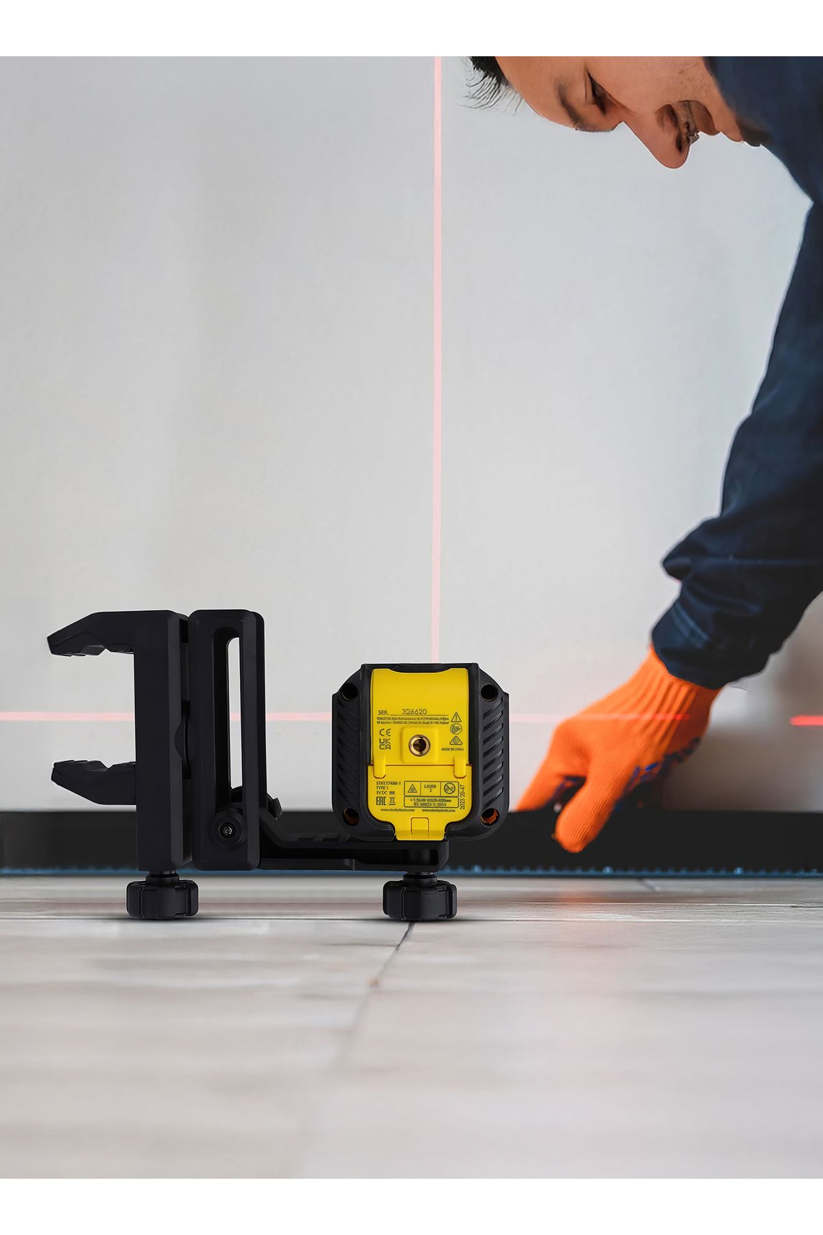 Stanley-Cross Line Cubix Laser Level Red Beam - Range 12M - Level 4 Degree, Stht77498-1 7