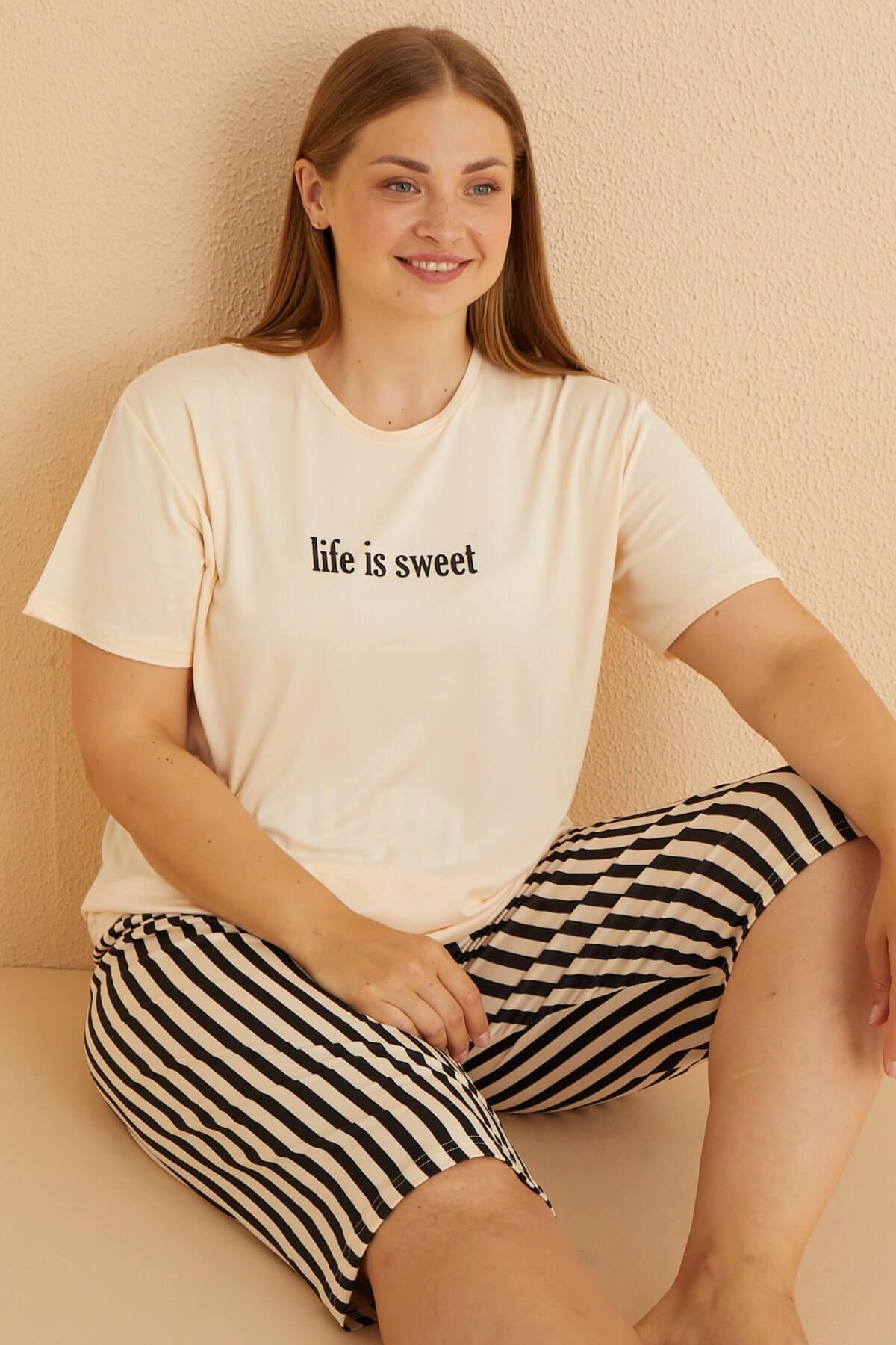 Pijamaevi Ecru Słodki Wzorzysty Bambusowy Capri Krótki Rękaw Oversize Piżama Set Kobieta - 5XL