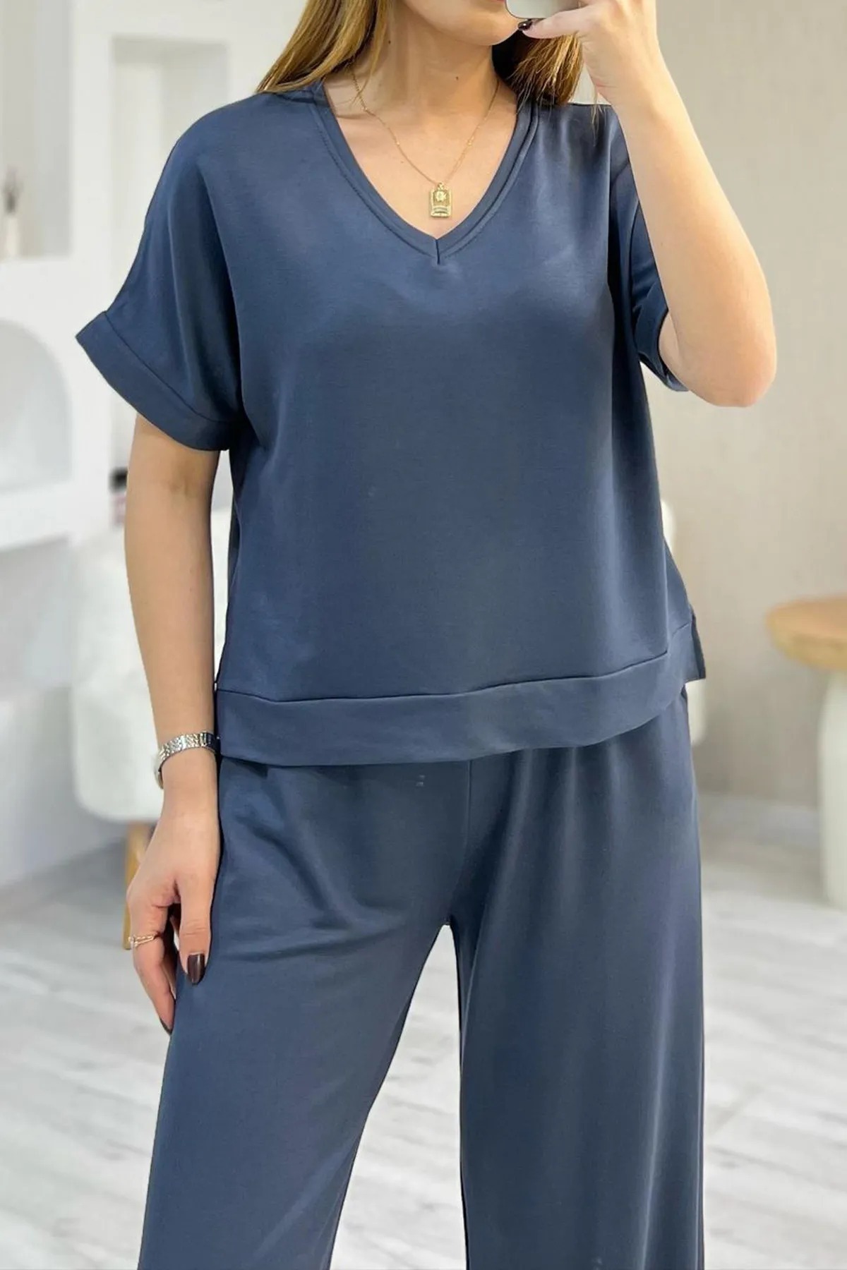 sportiness-Soft Texture Modal Fabric Relaxed Cut V-Neck Tracksuit Set 3