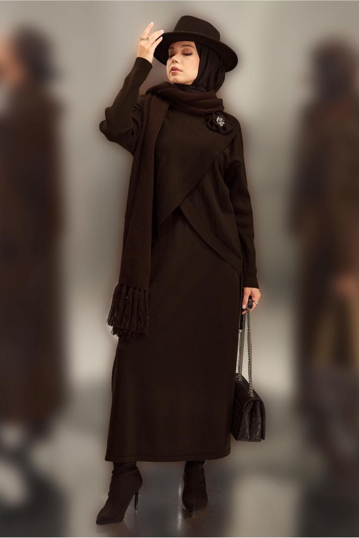 ست بالاپایین پوشیده چند رنگ زنانه تیم دامن جزئیات BROOCH 44911 آلوینا Alvina