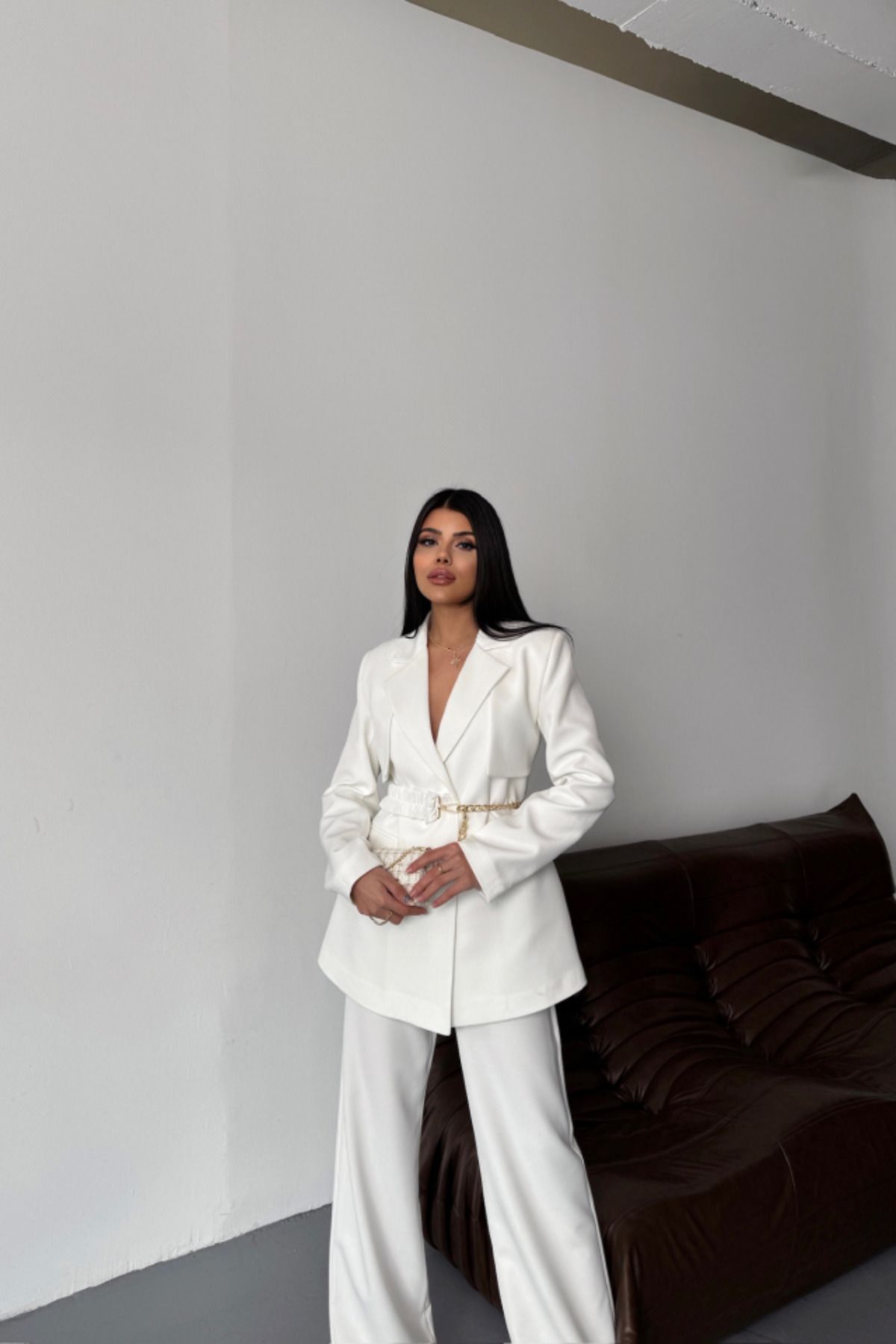 velmorafashion CEKET PANTOLON TAKIM TASARIM ZİNCİRKEMER DETAYLI - Beyaz