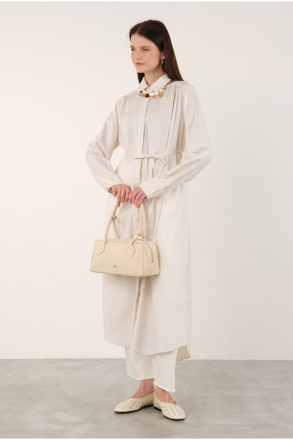 HEQA-Long Linen Shirt in Ecru Color 3