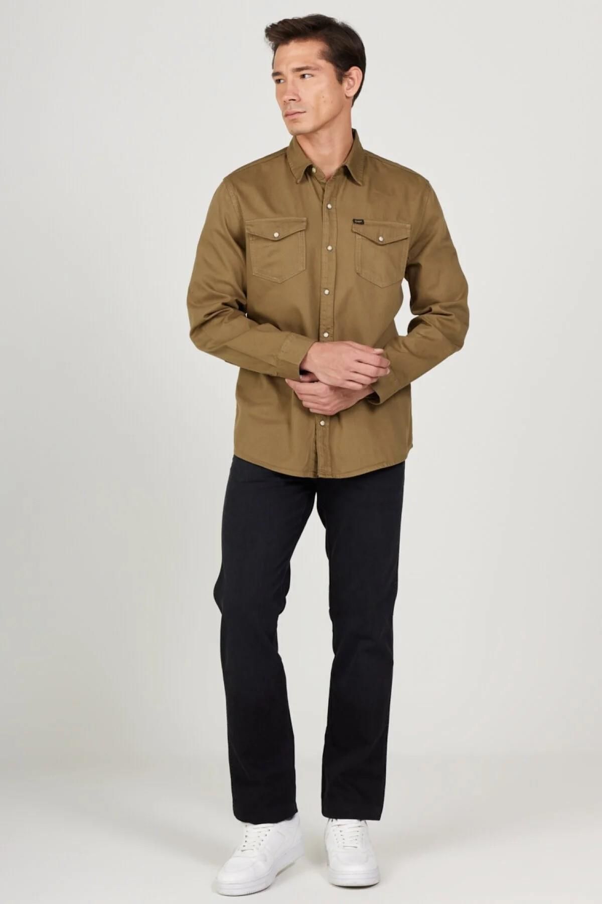 پیراهن / بلوز دکمه دار سبز مردانه پنبه ای 100 ٪ Olive مناسب L232380308 Lee