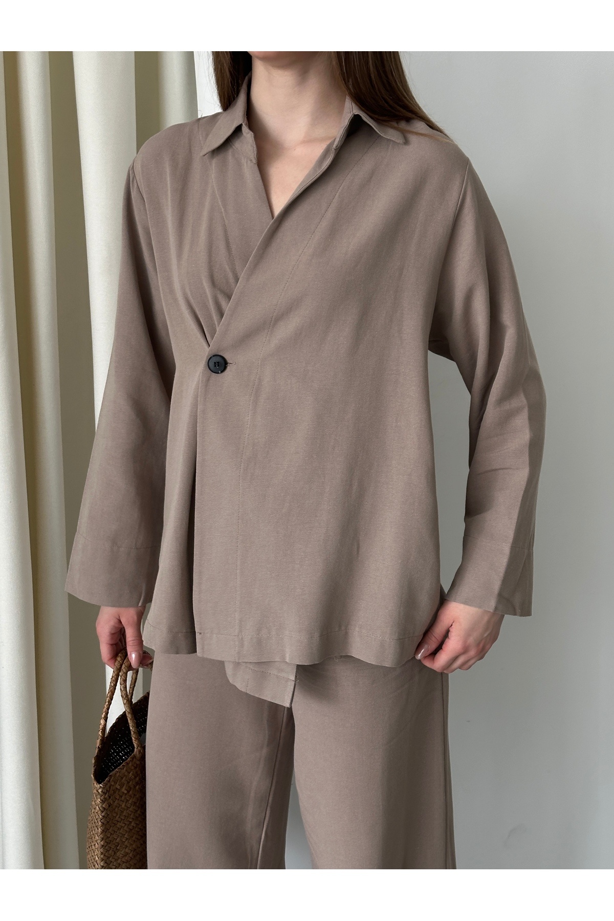 Laluvia-Nerzfarbener Kimono-Hosensatz aus 100 % Baumwolle mit zweireihigem Verschluss und einem Knopf – 8351 6