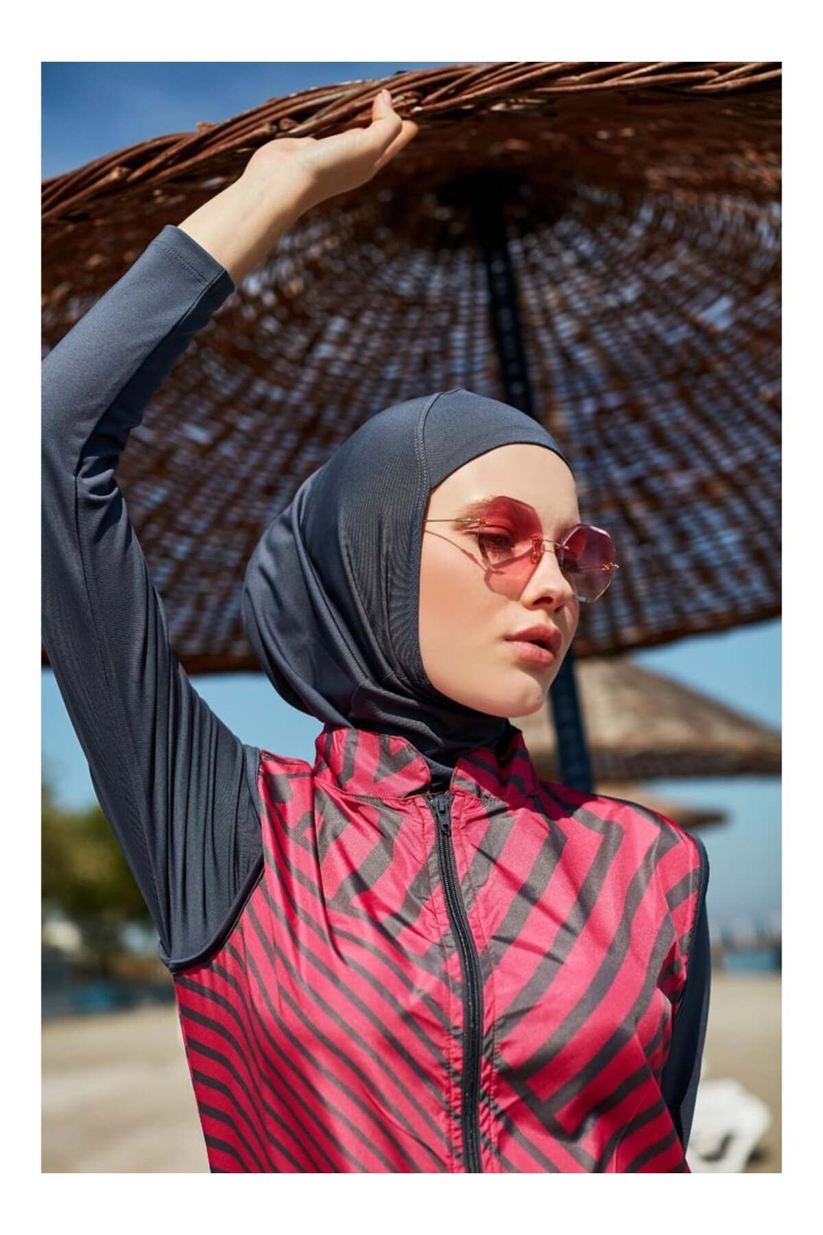 MAYOU-Abstract Patterned Hijab Swimsuit with Lycra Sleeves – Anthracite Fuchsia - Mayou 6