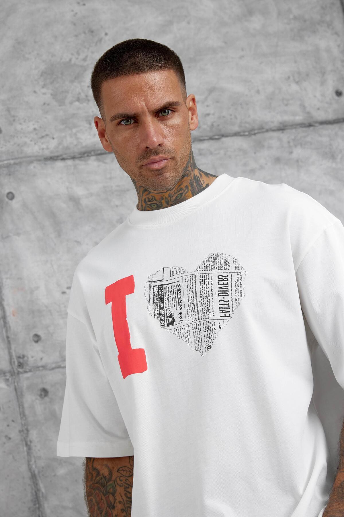 NOMARC-White Heart Cutout Printed Oversize Tshirt 3