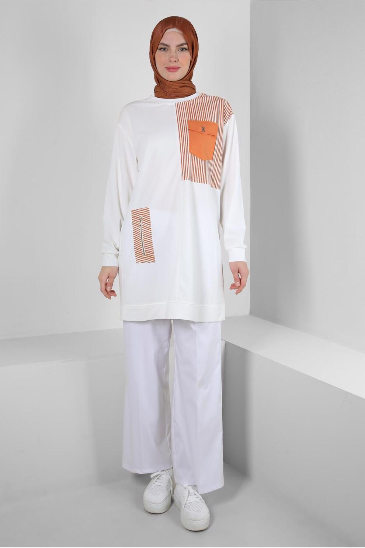 آلوینا تونیک ورزشی یقه گرد راه راه با جزئیات ۴۳۸۰۴ آلوینا تونیک ورزشی یقه گرد راه راه با جزئیات ۴۳۸۰۴