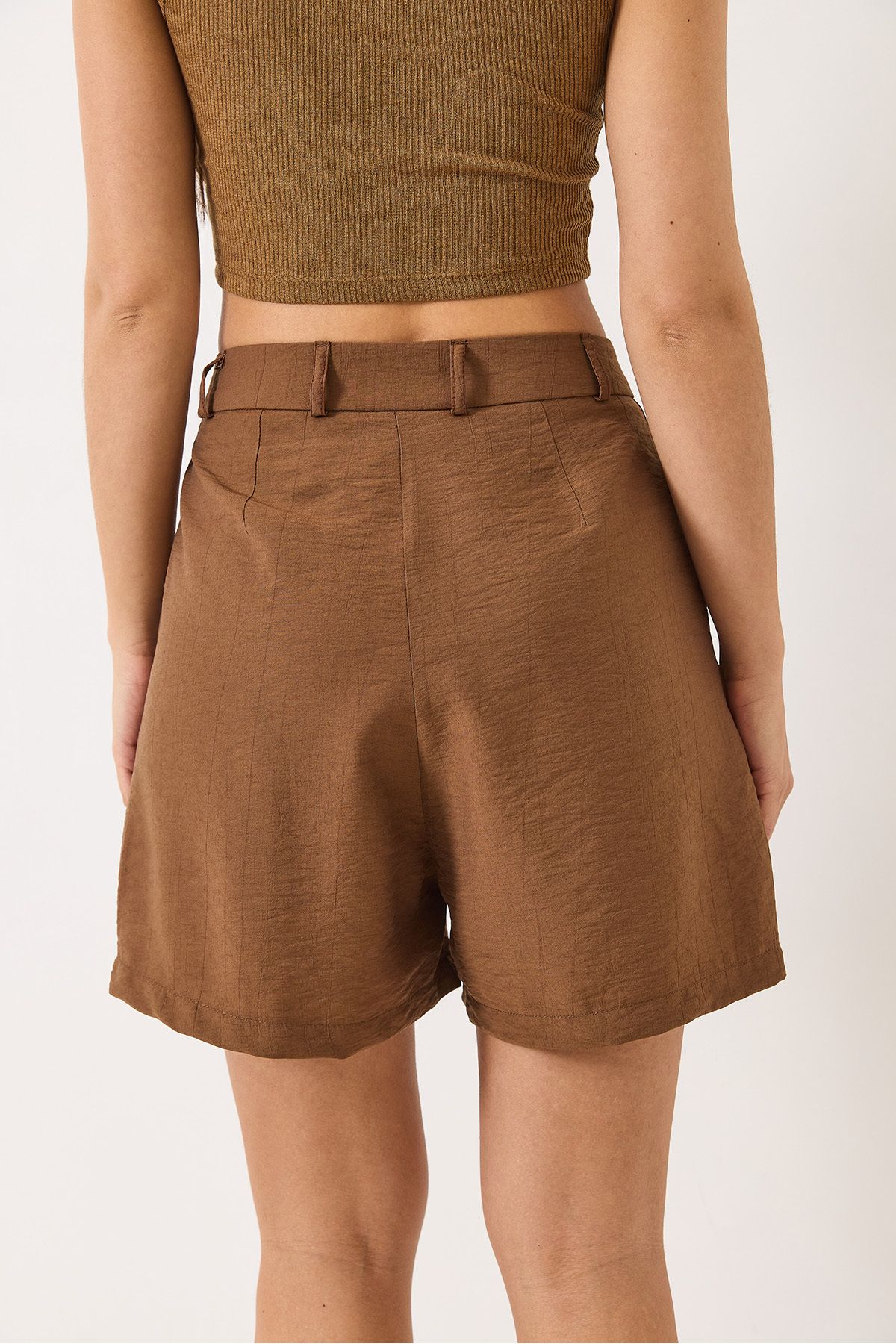 Bianco Lucci-Women's Flowy Pleated Pocket Detailed Shorts 30024 60283048 6