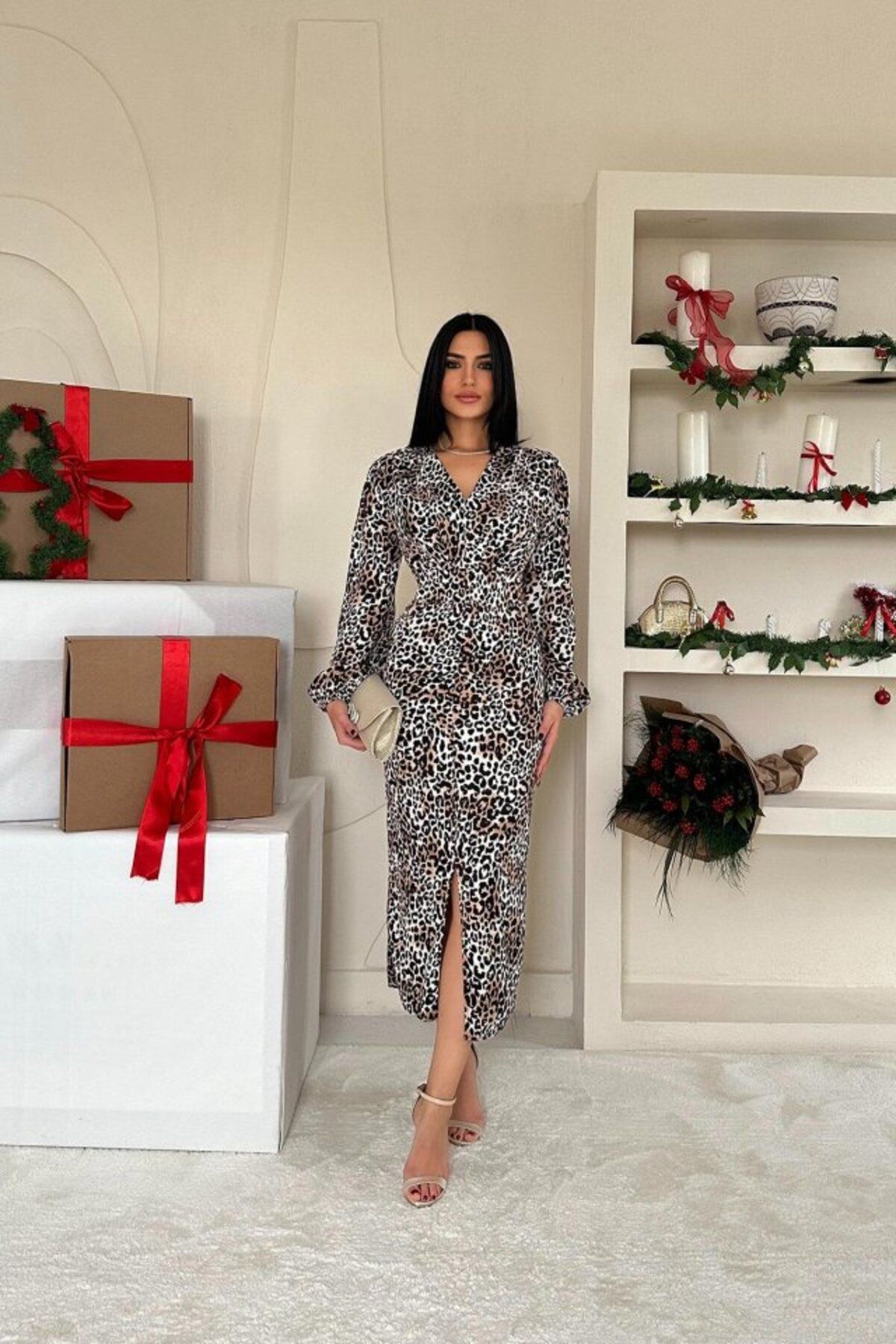 velmorafashion Leopar Önü Yırtmaçlı V Yaka Elbise