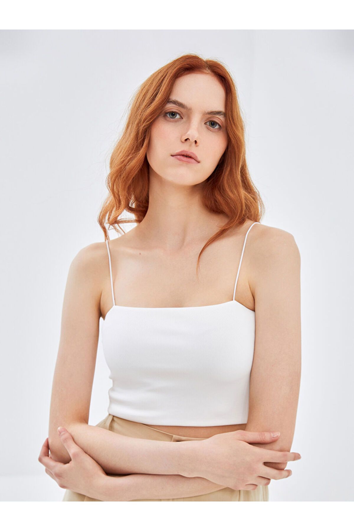 LC Waikiki LCW Kare Yaka Düz Askılı Kadın Crop