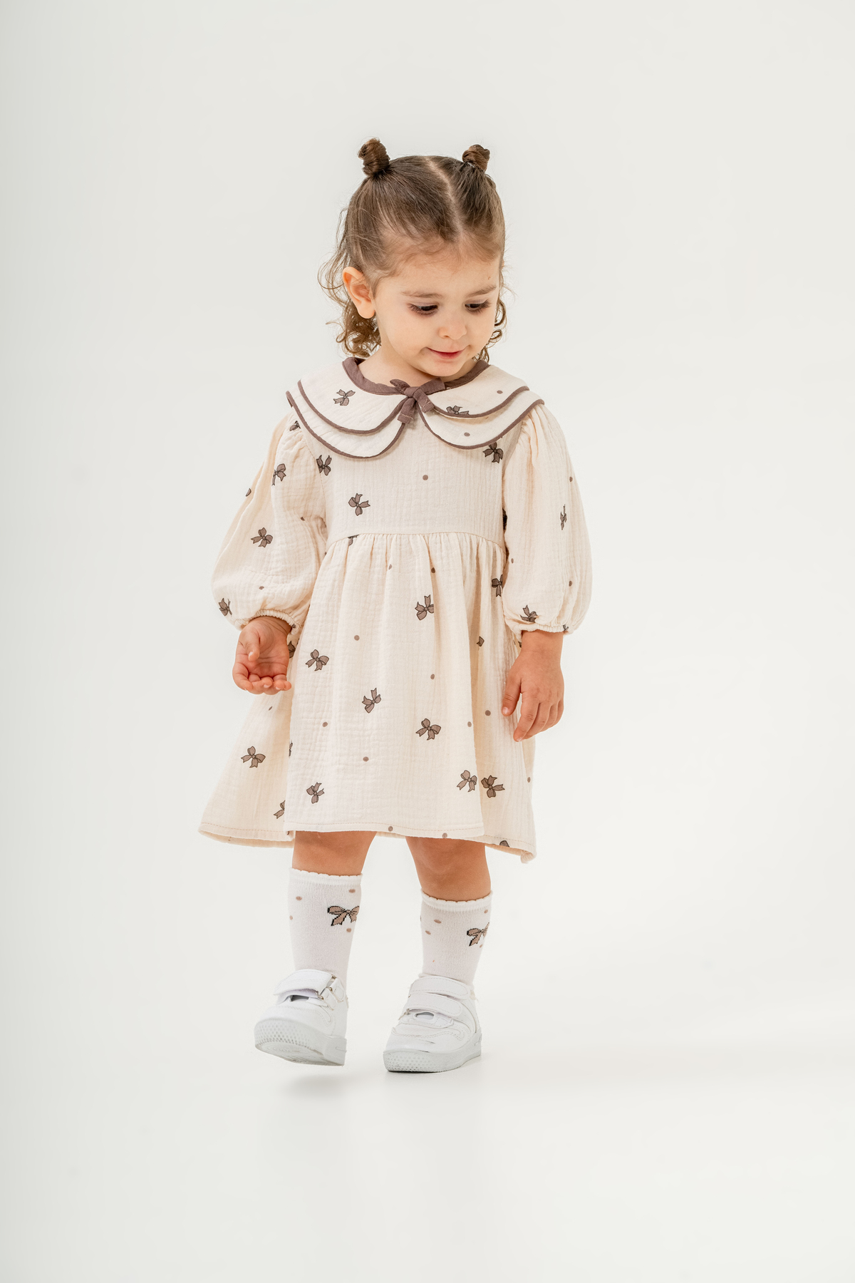 JNF kids Kız Bebek Müslin Yazlık Fiyonklu Elbise Kısa Çorap Hediyeli fotoğrafı 3 (önizleme)