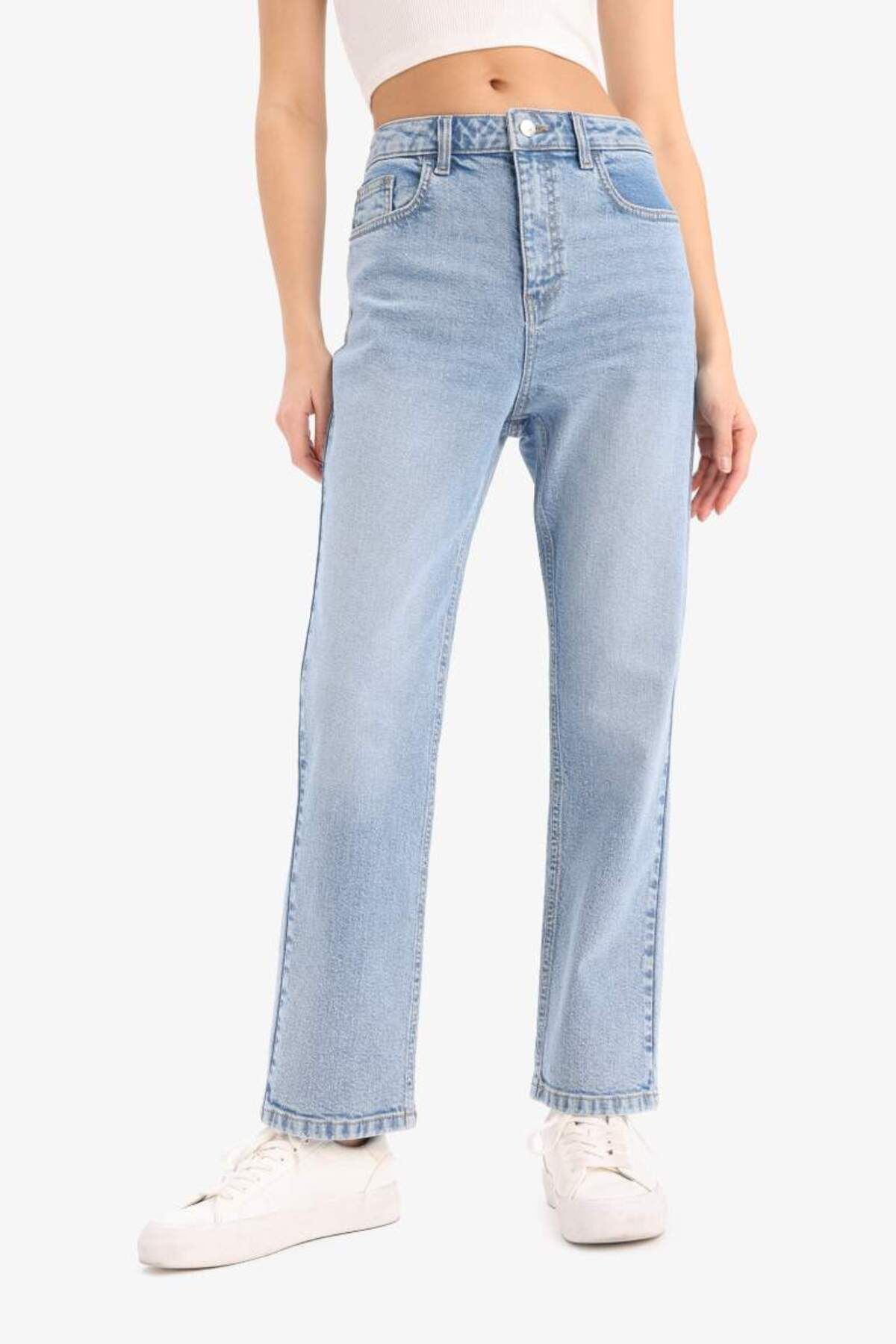 DeFacto Yeni Sezon Mary Vintage Straight Fit Yüksek Bel Düz Paça Jean Kar Yıkamalı Pantolon