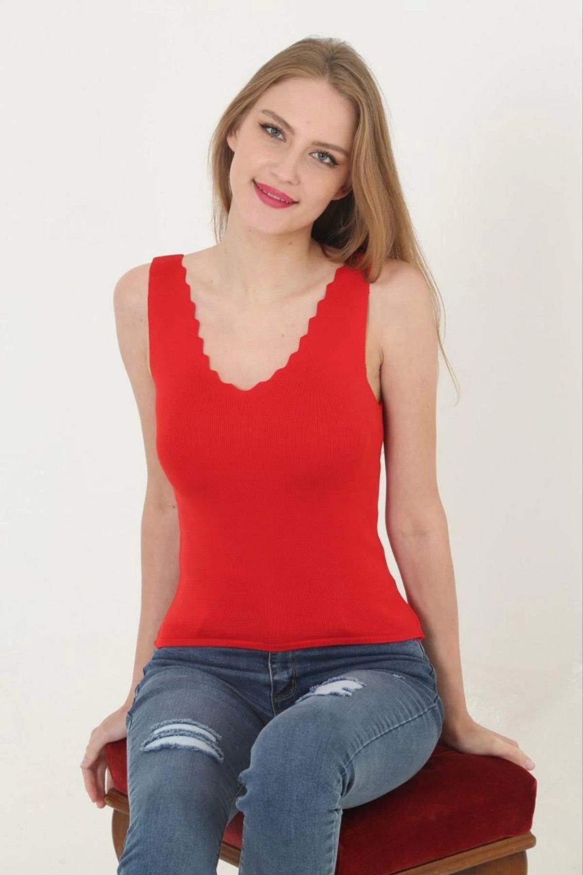 Pink Stil Kadın V Yaka Fırfır Detay Crop - Kırmızı