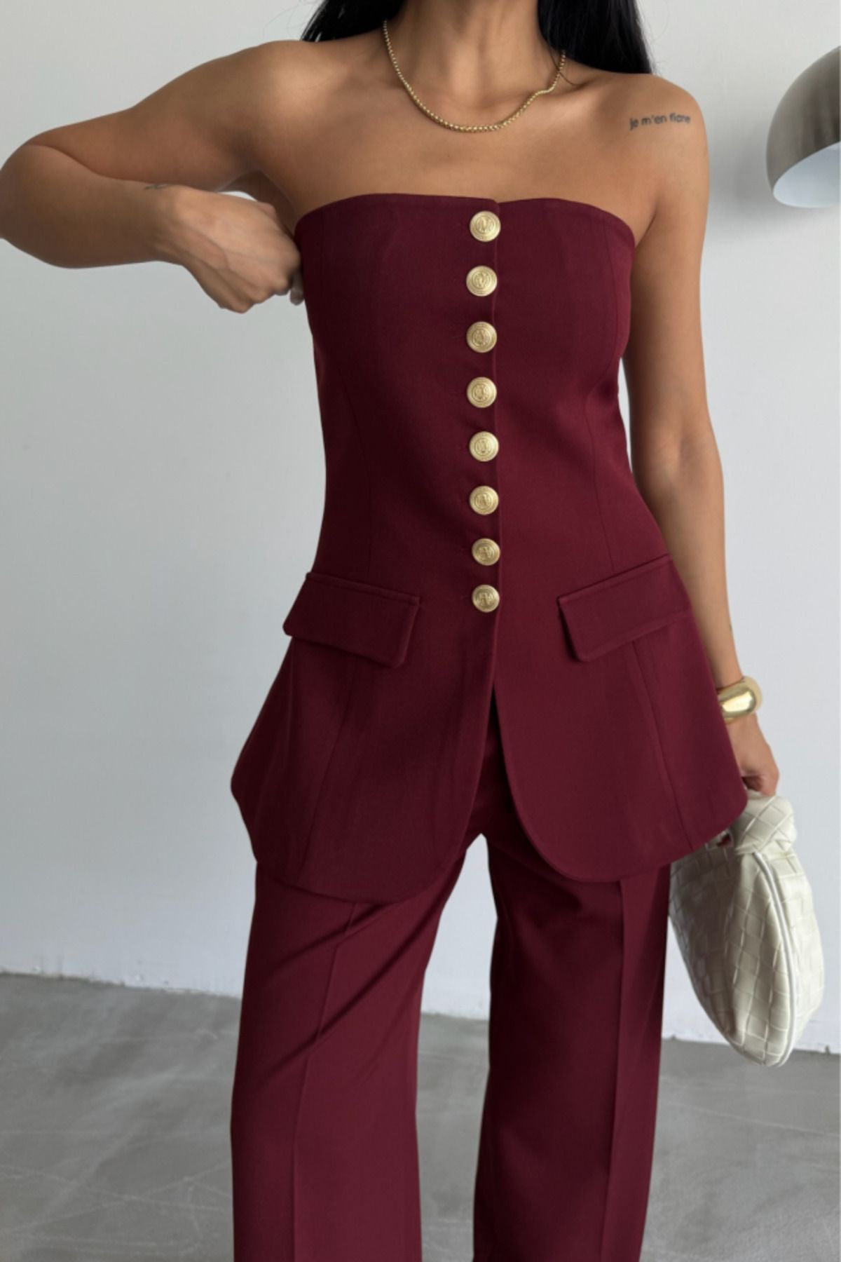 etol textile-Design Gold Buttoned Strapless Vest - Claret Red 3