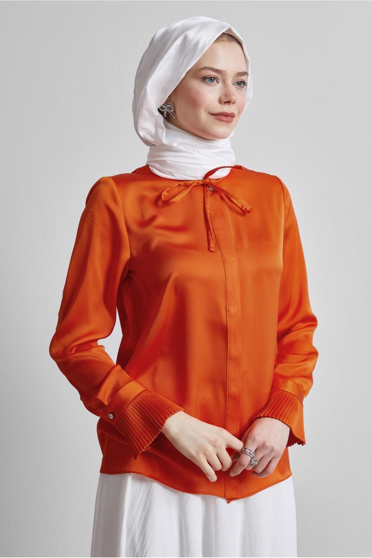 بلوز ساتن یقه بند 44762 Alvina