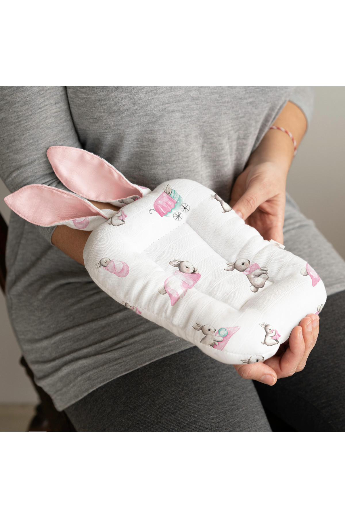 Deux Lapins % 100 Pamuk Anne Müslin Emzirme Yastığı - Bébé Lapin Rose fotoğrafı 2 (önizleme)