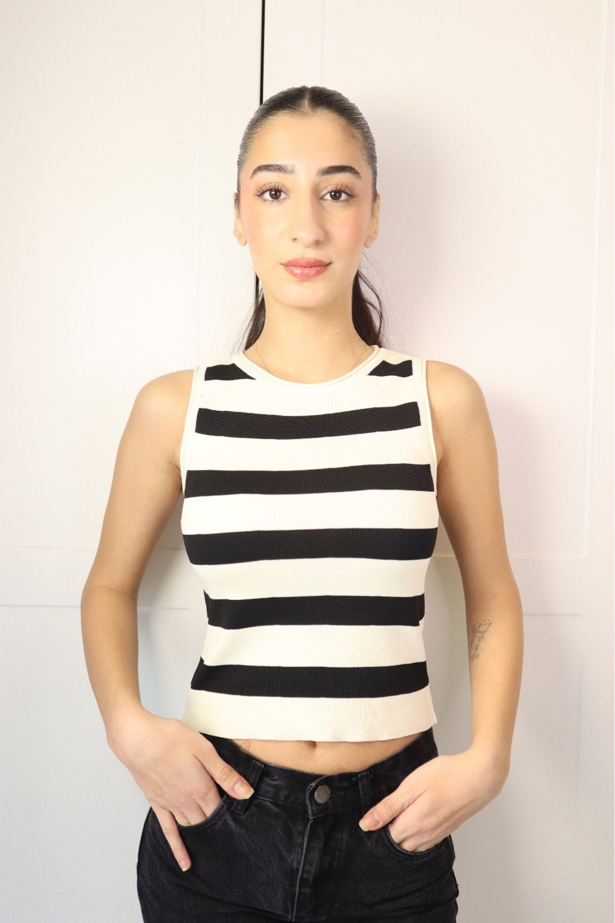 swan butik-Swan but Due to Trimi Kilo Crop Bluz Şiddetli Gray White Line Design Goblet 1