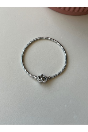 BURÇİN AKSESUAR Sonsuz Kalp Detaylı Zirkon Taşlı Gümüş Renk Çelik Bileklik