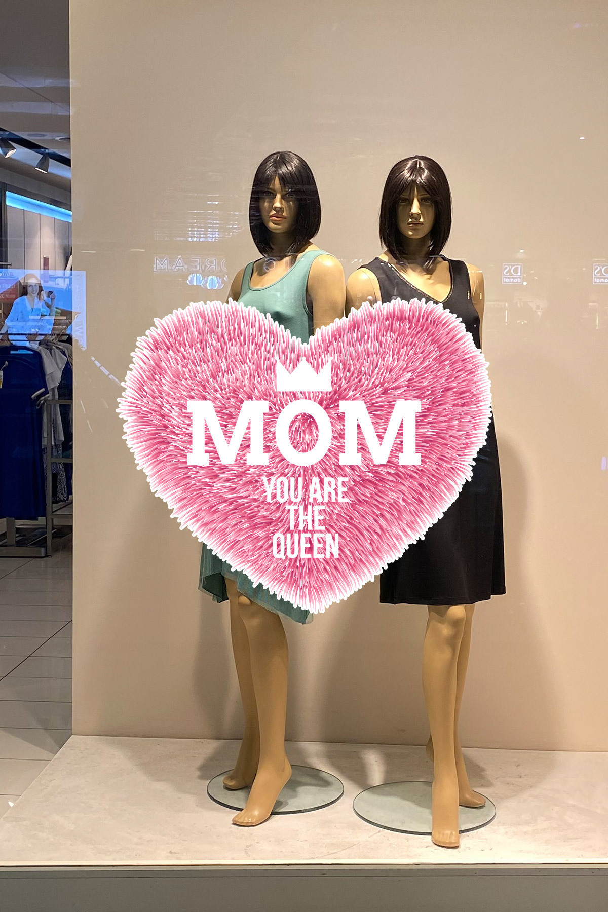 Mother's Day Mom You Are Queen Glass Showcase Sticker 50cm