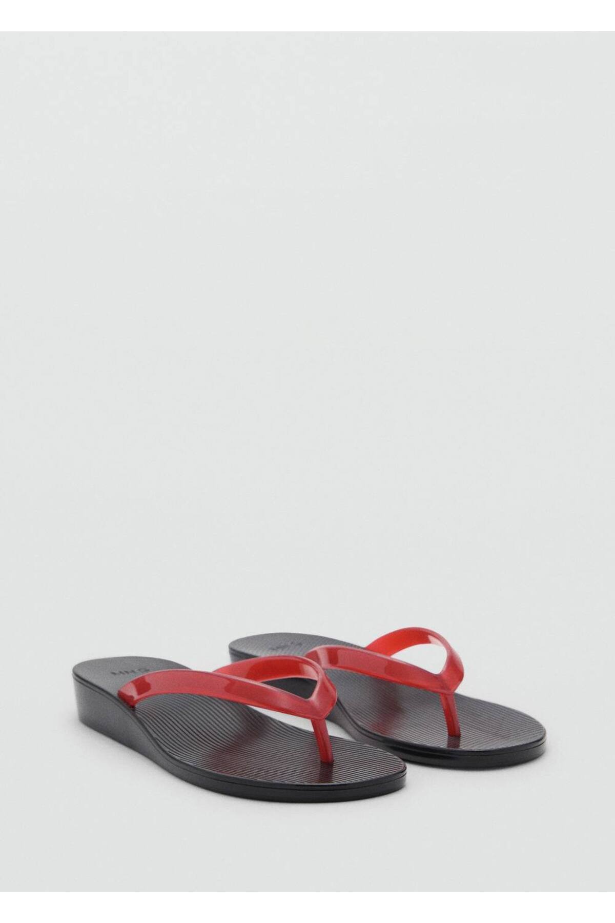 Arkası Açık Kayışlı Sandalet