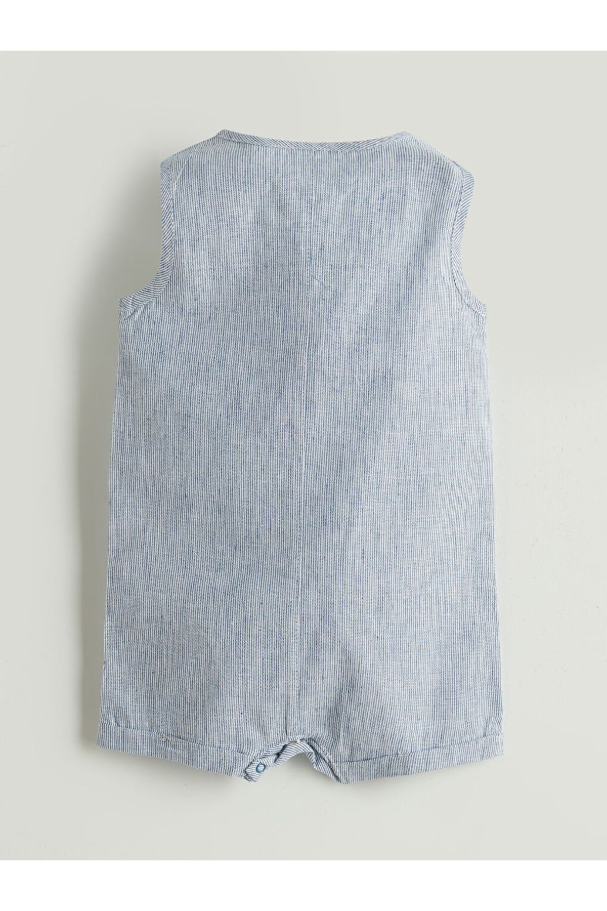 LC Waikiki-Create Your Style from Uzg Store |   Ecru Crew Neck Baby Boy Poplin Jumpsuit 2